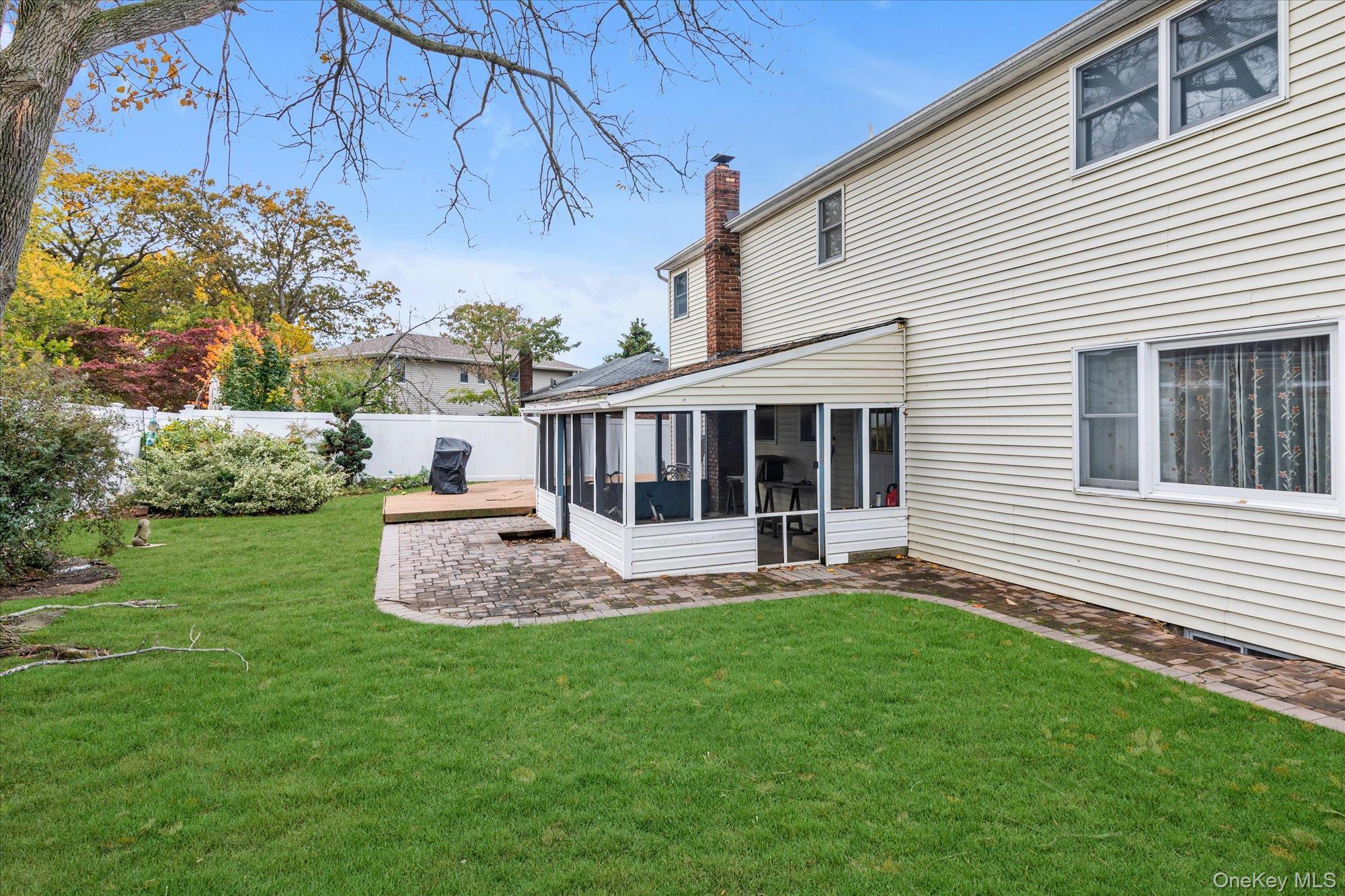 Single Family Dogwood Nassau County, NY 11552, MLS-924895-28