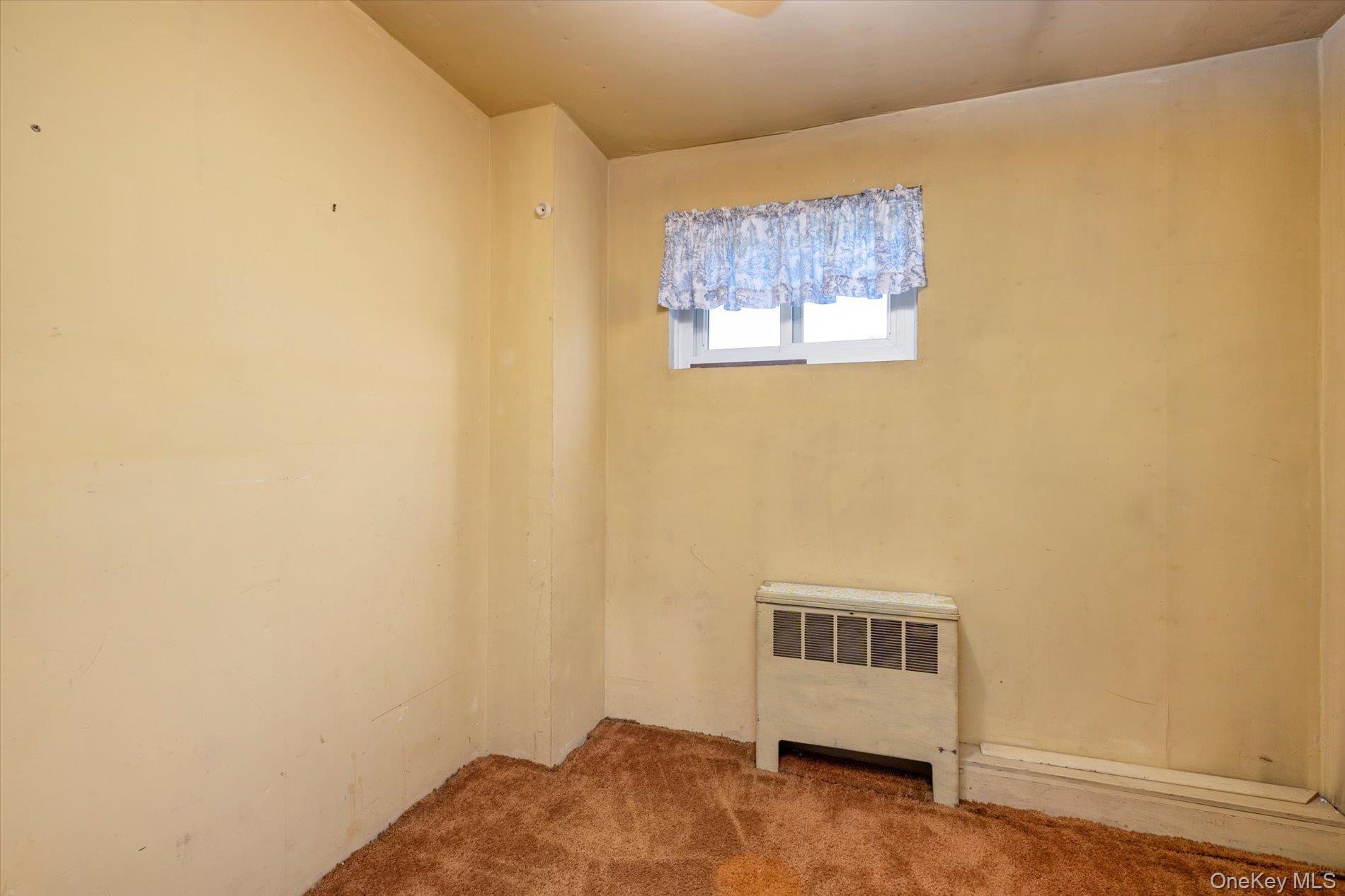 Single Family Walnut  Nassau County, NY 11735, MLS-924908-15