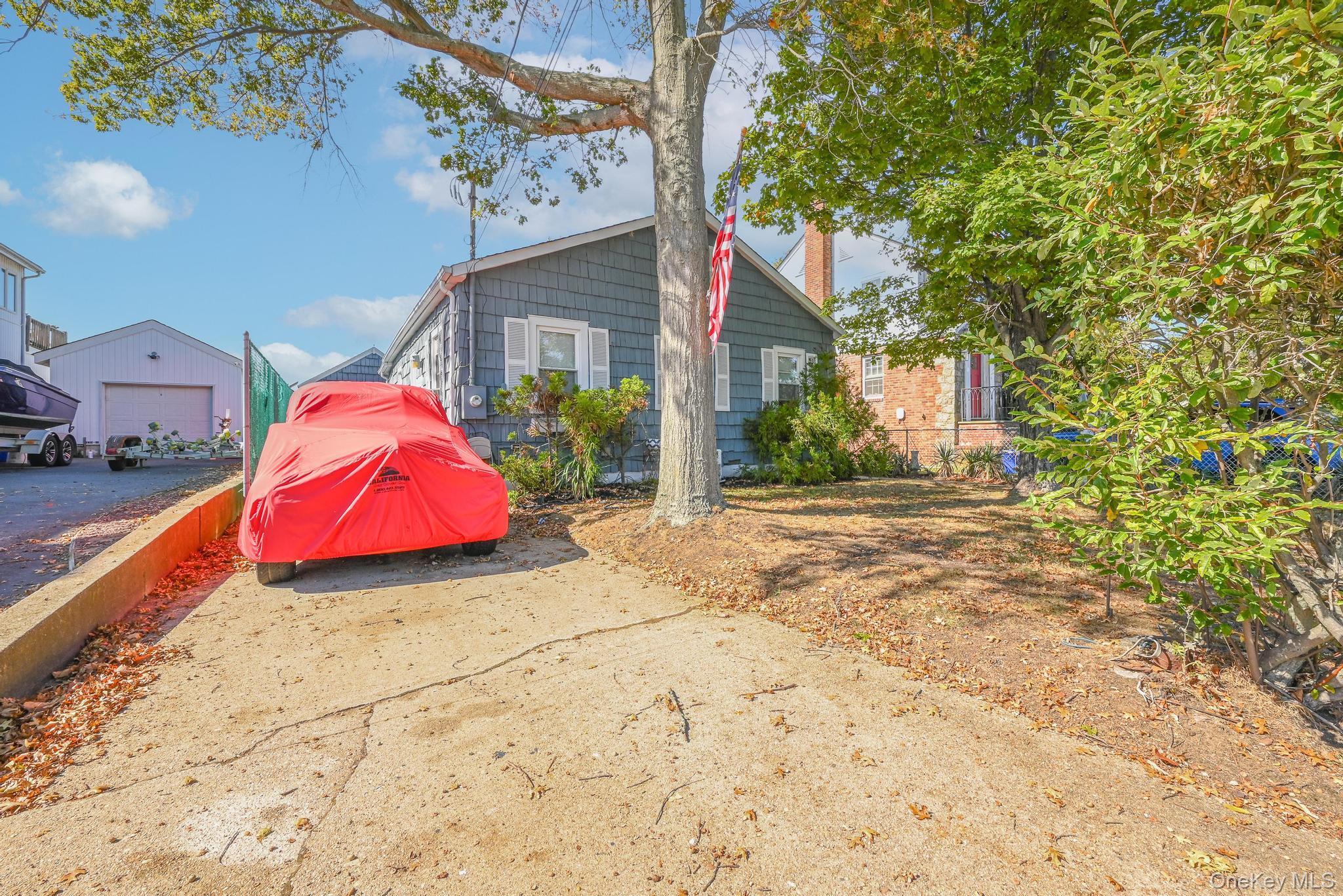 Single Family Guy Lombardo  Nassau County, NY 11520, MLS-924916-7