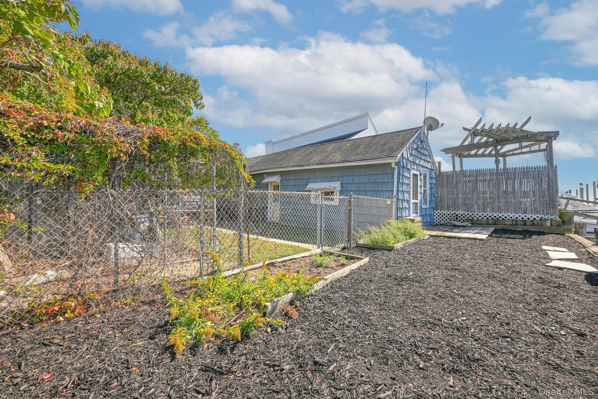 Single Family Guy Lombardo  Nassau County, NY 11520, MLS-924916-8