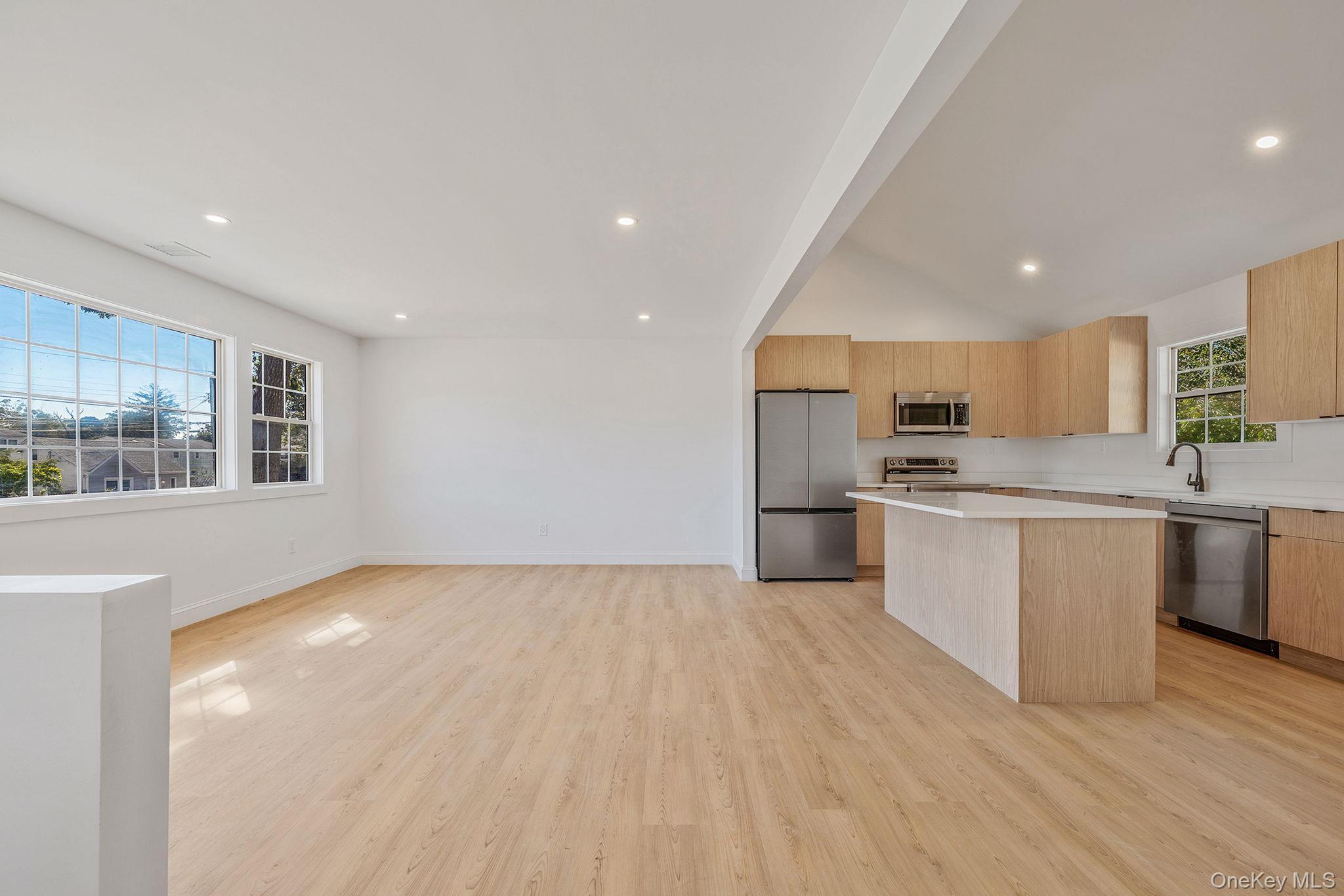 Single Family Harrison  Suffolk County, NY 11967, MLS-924926-4