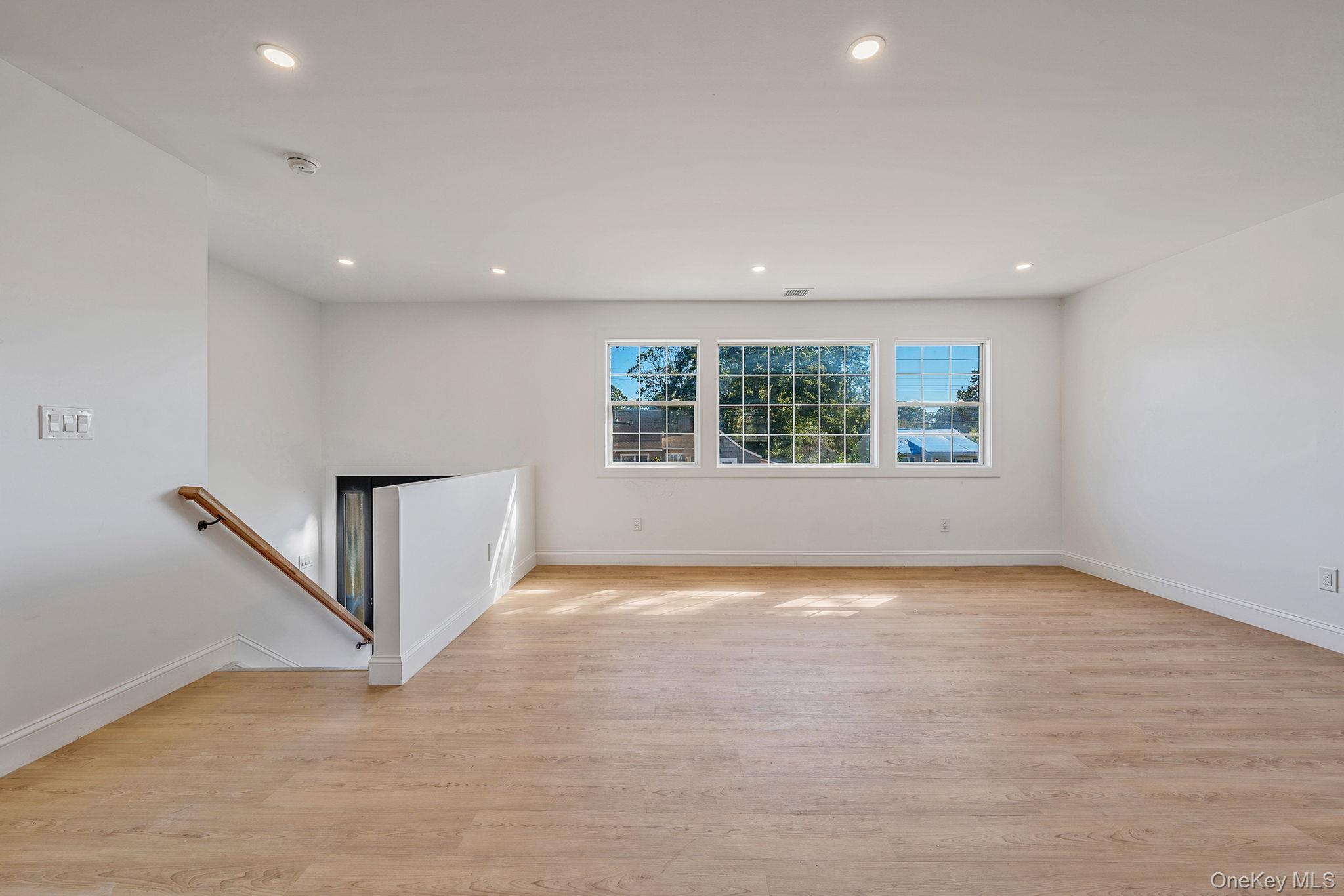 Single Family Harrison  Suffolk County, NY 11967, MLS-924926-5