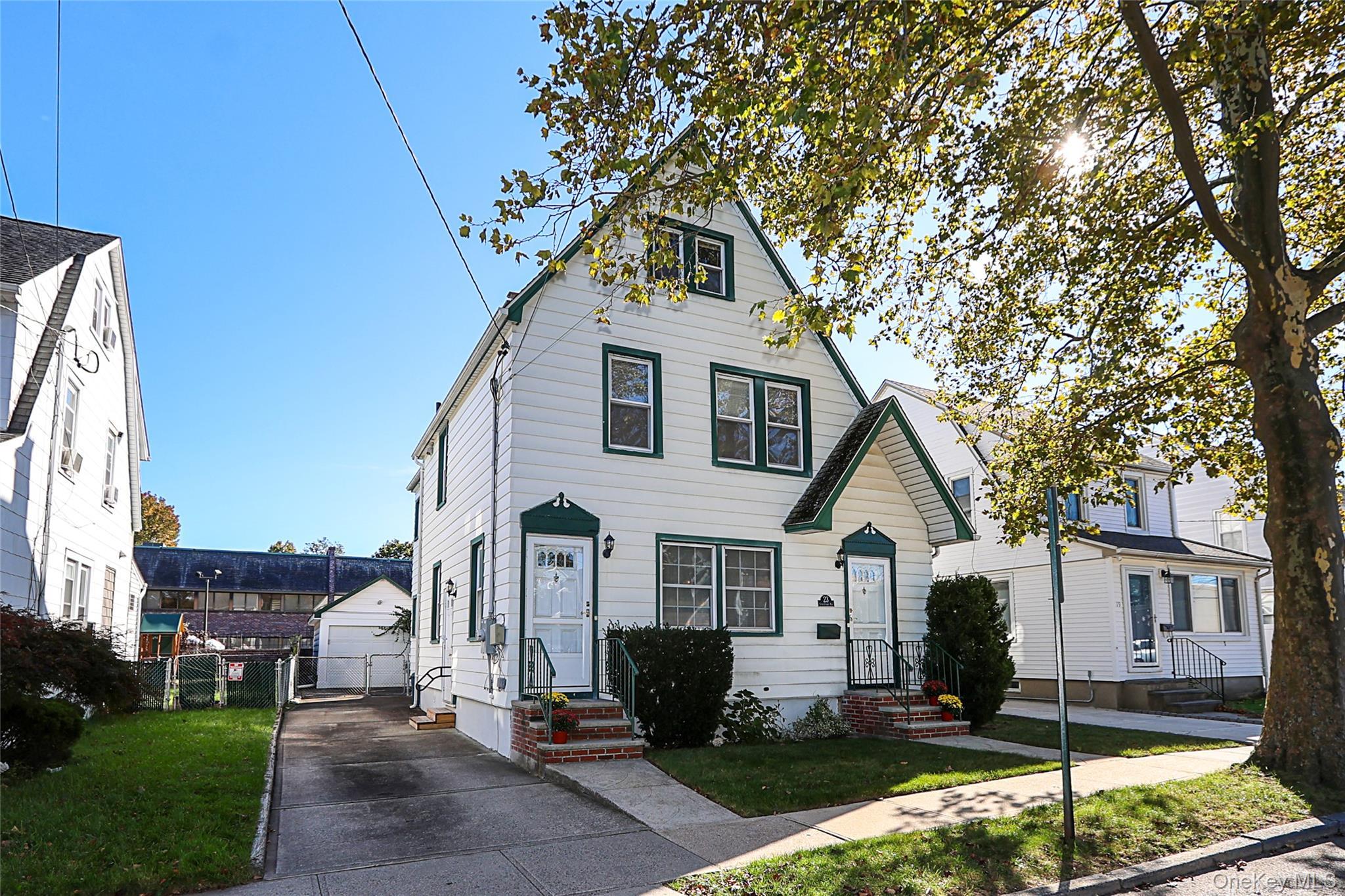 Single Family Stratford  Nassau County, NY 11596, MLS-924932-2