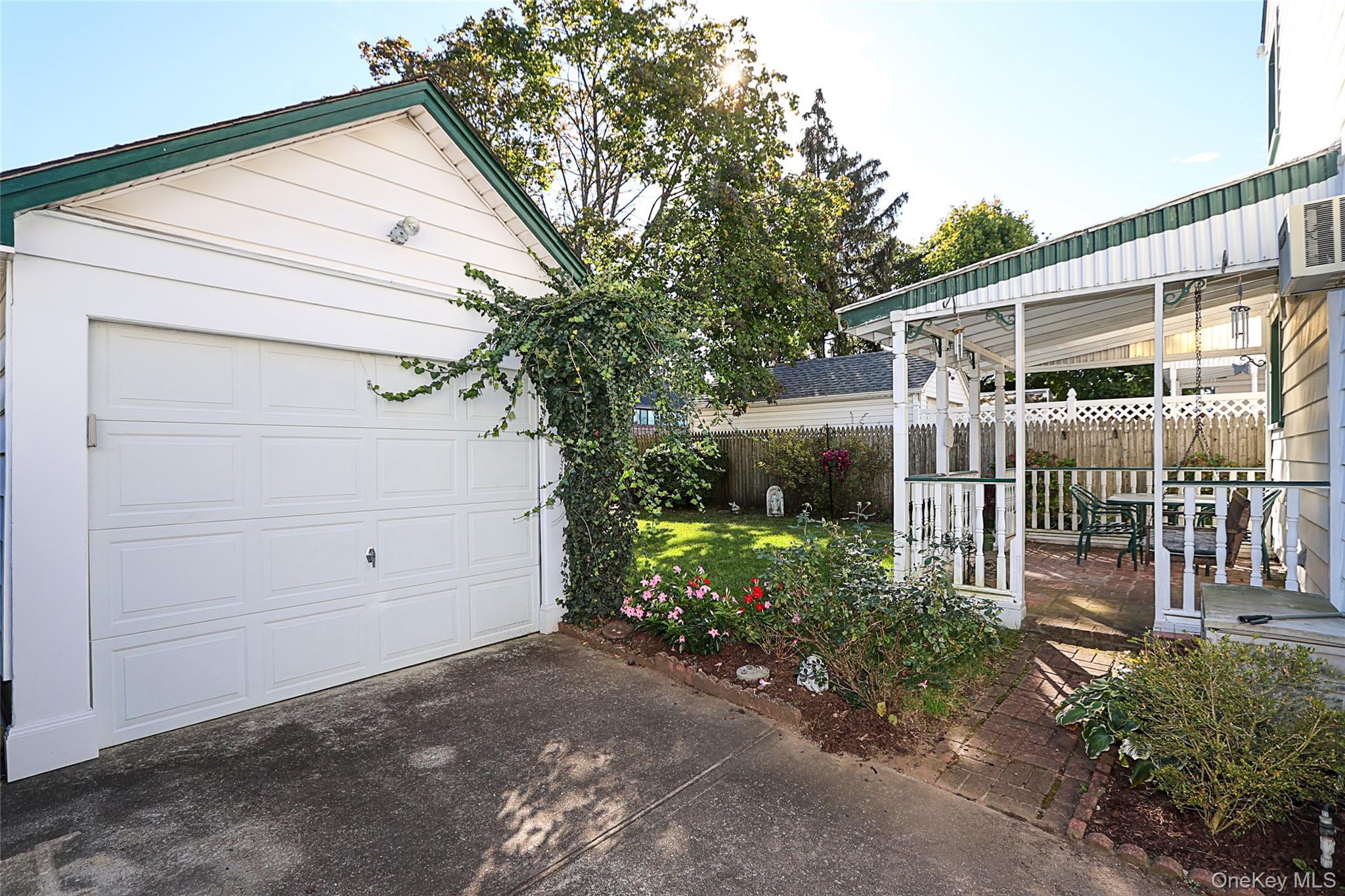 Single Family Stratford  Nassau County, NY 11596, MLS-924932-30