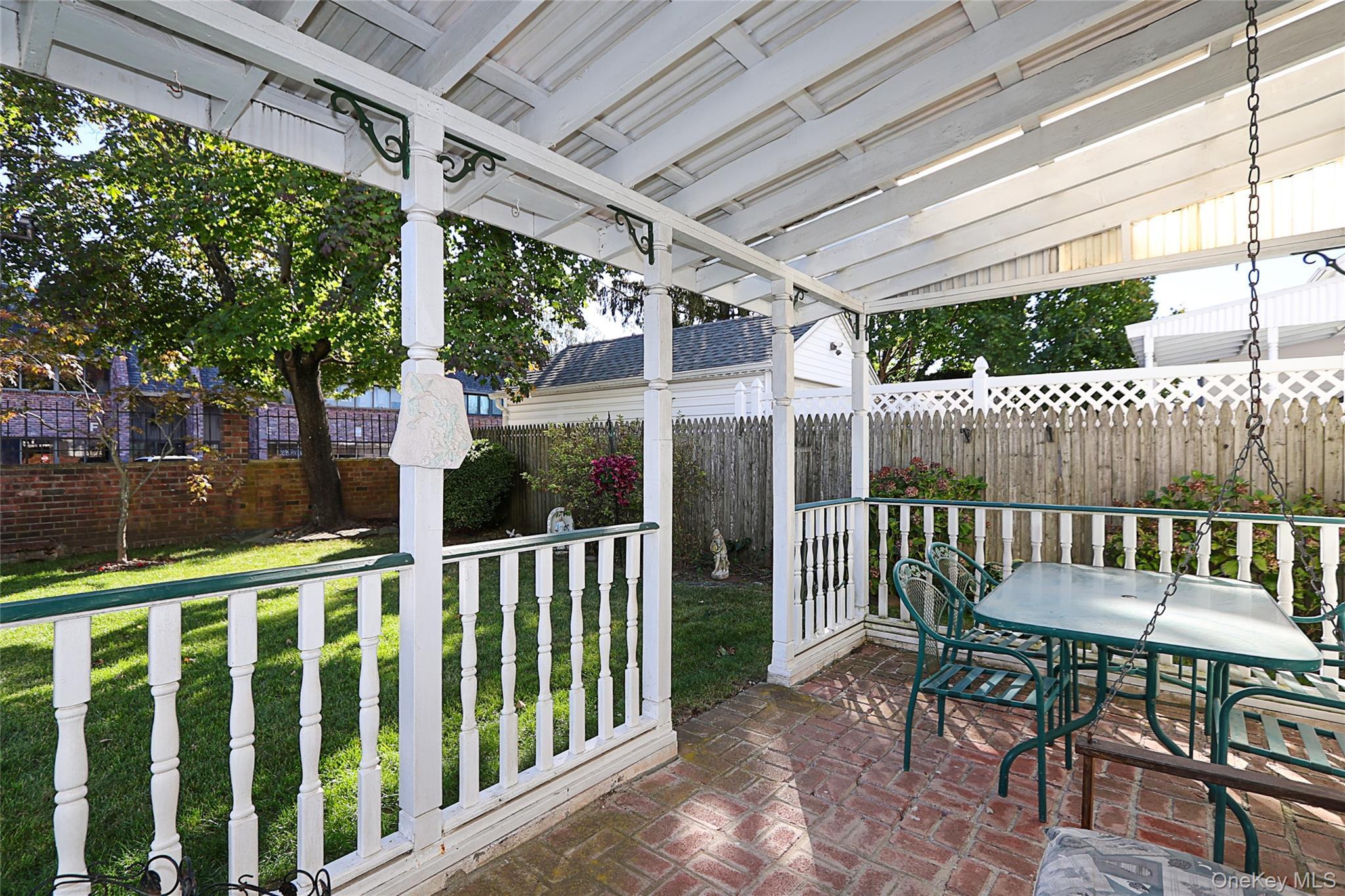 Single Family Stratford  Nassau County, NY 11596, MLS-924932-33