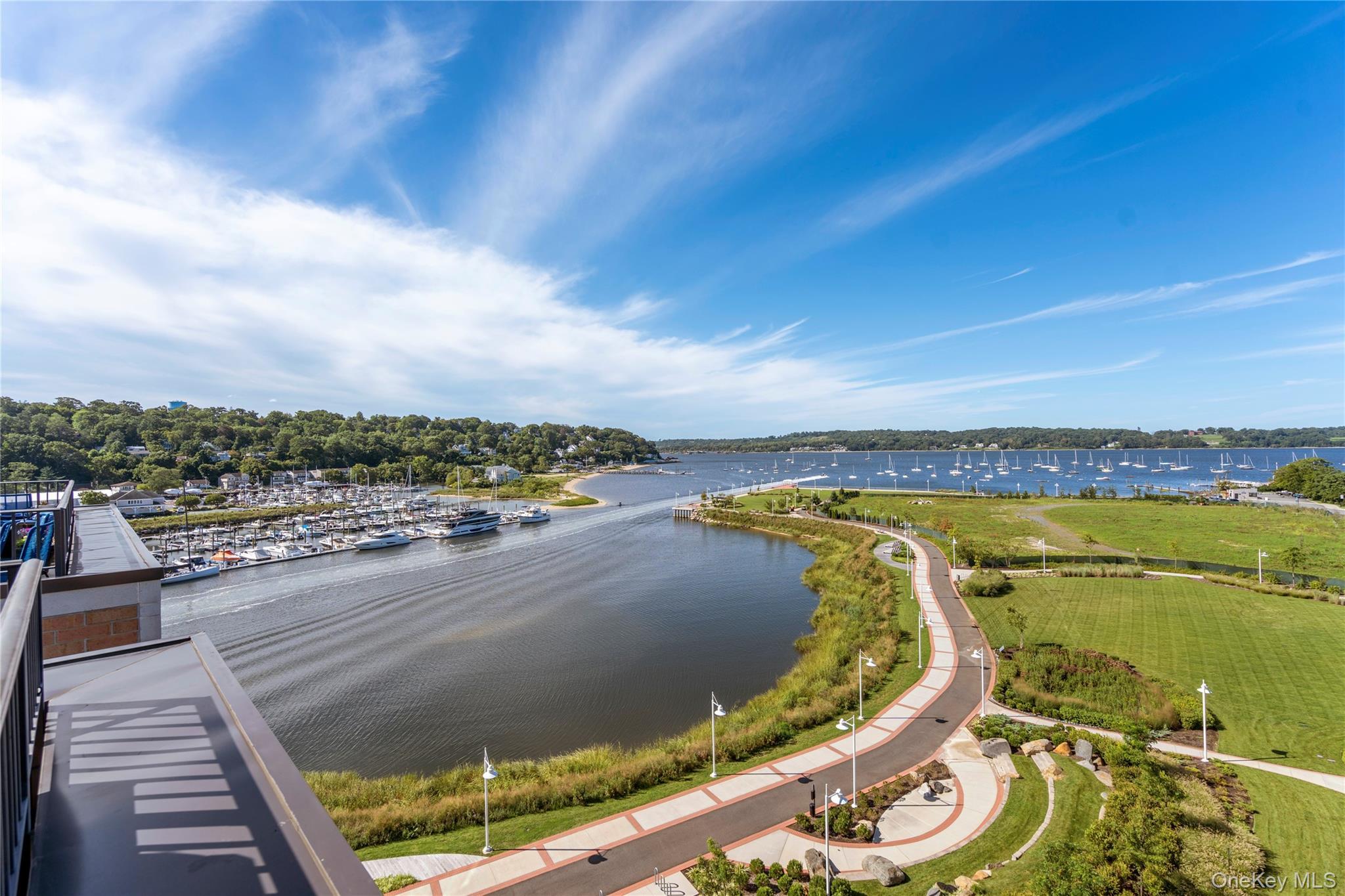 Condo Garvies Point  Nassau County, NY 11542, MLS-924938-23