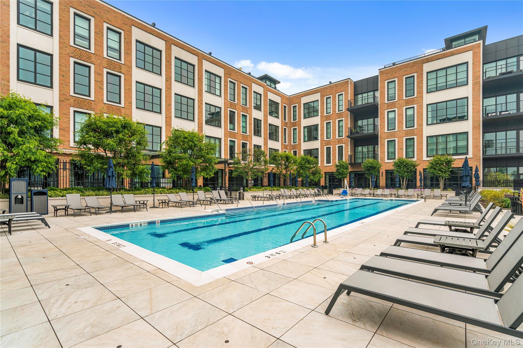 Condo Garvies Point  Nassau County, NY 11542, MLS-924938-35