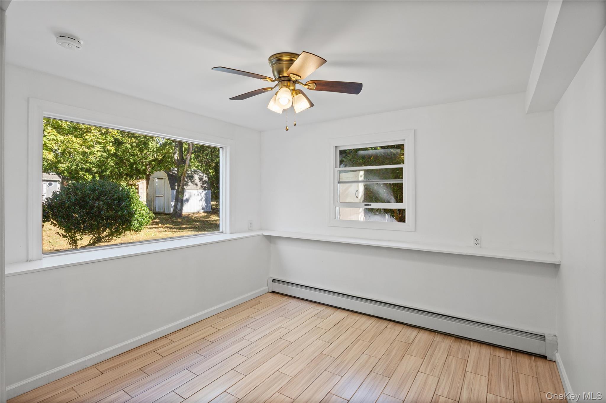 Single Family Grossman  Suffolk County, NY 11747, MLS-924963-28