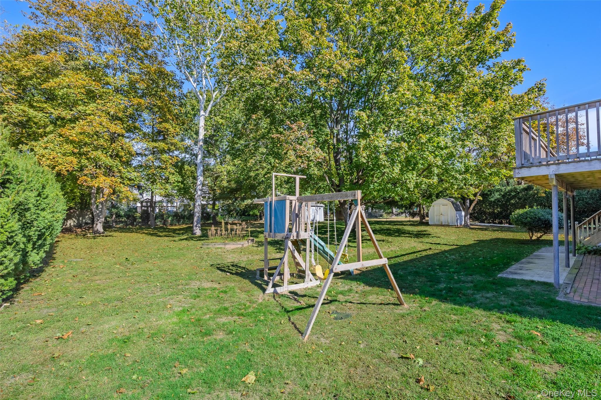 Single Family Grossman  Suffolk County, NY 11747, MLS-924963-33