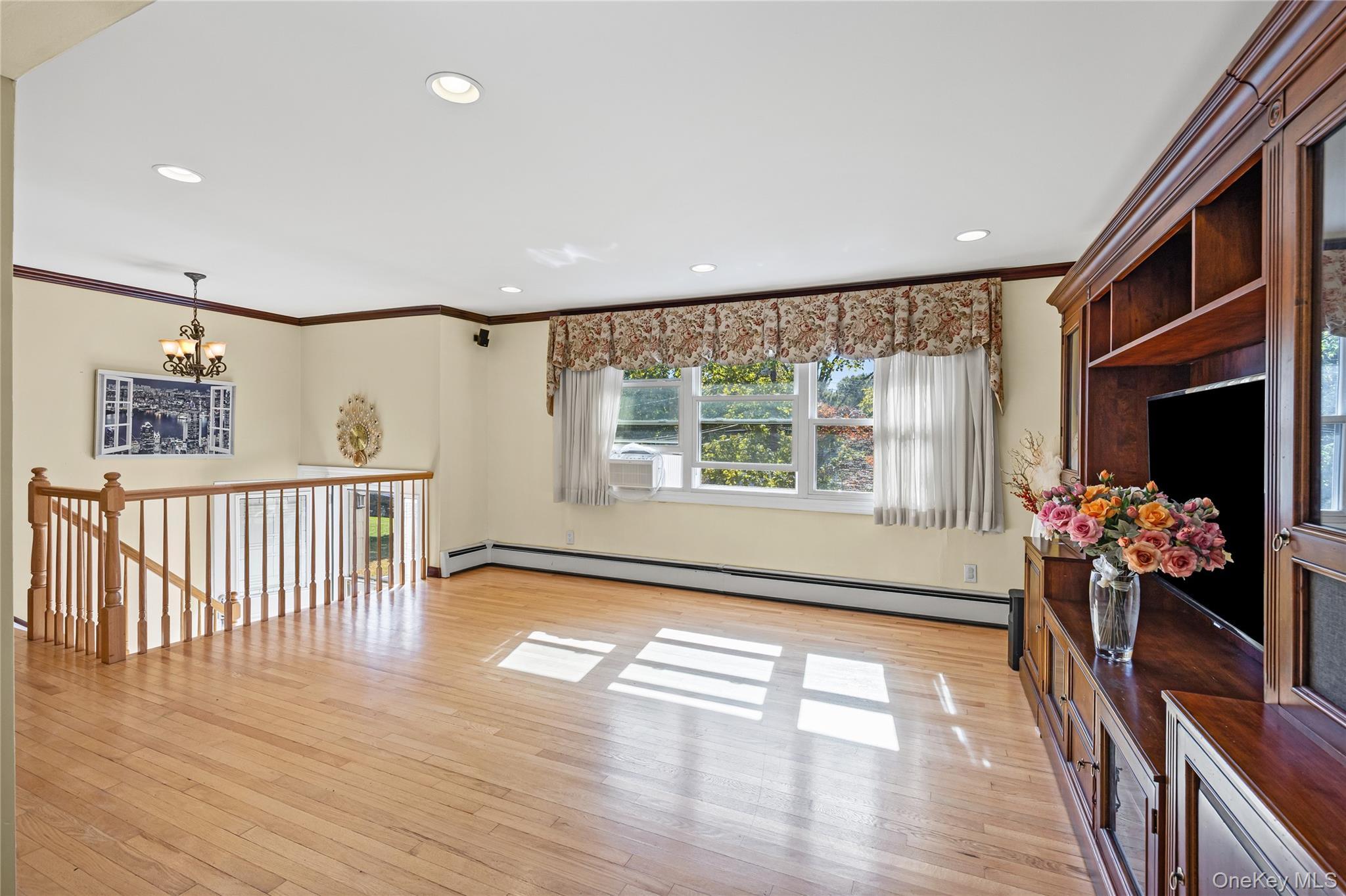 Single Family Grossman  Suffolk County, NY 11747, MLS-924963-8