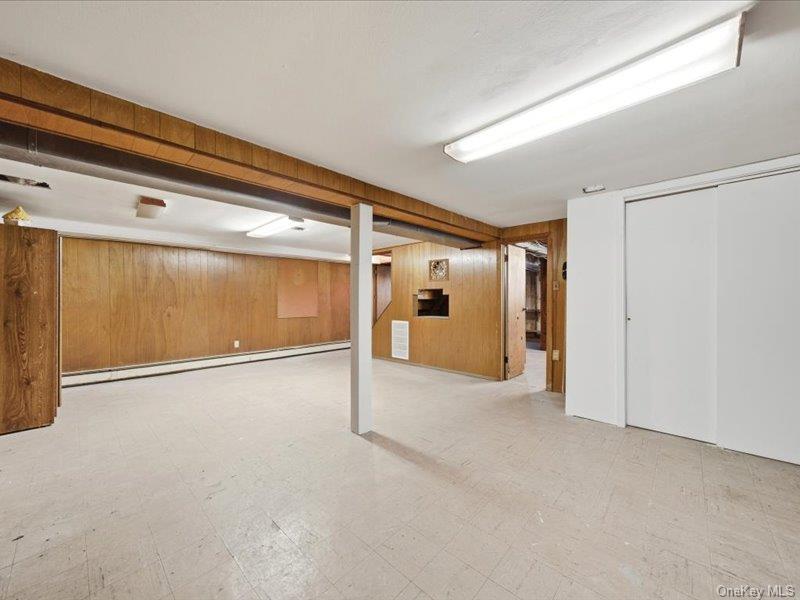 Single Family Beecher  Suffolk County, NY 11703, MLS-924966-23