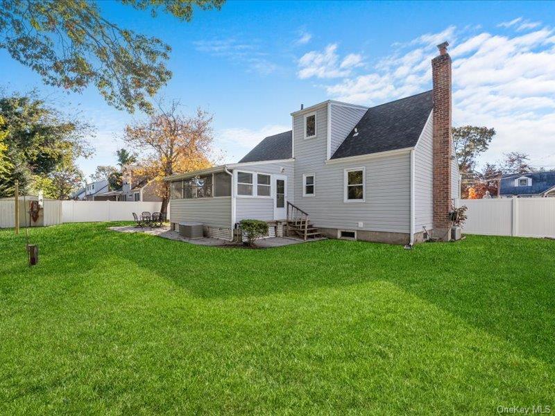 Single Family Beecher  Suffolk County, NY 11703, MLS-924966-25