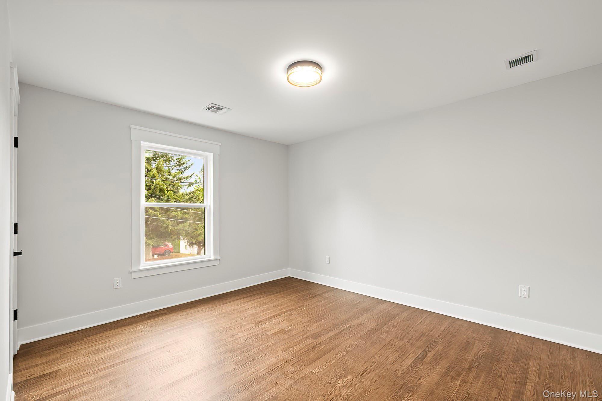 Single Family Stadium  Westchester County, NY 10607, MLS-924994-16