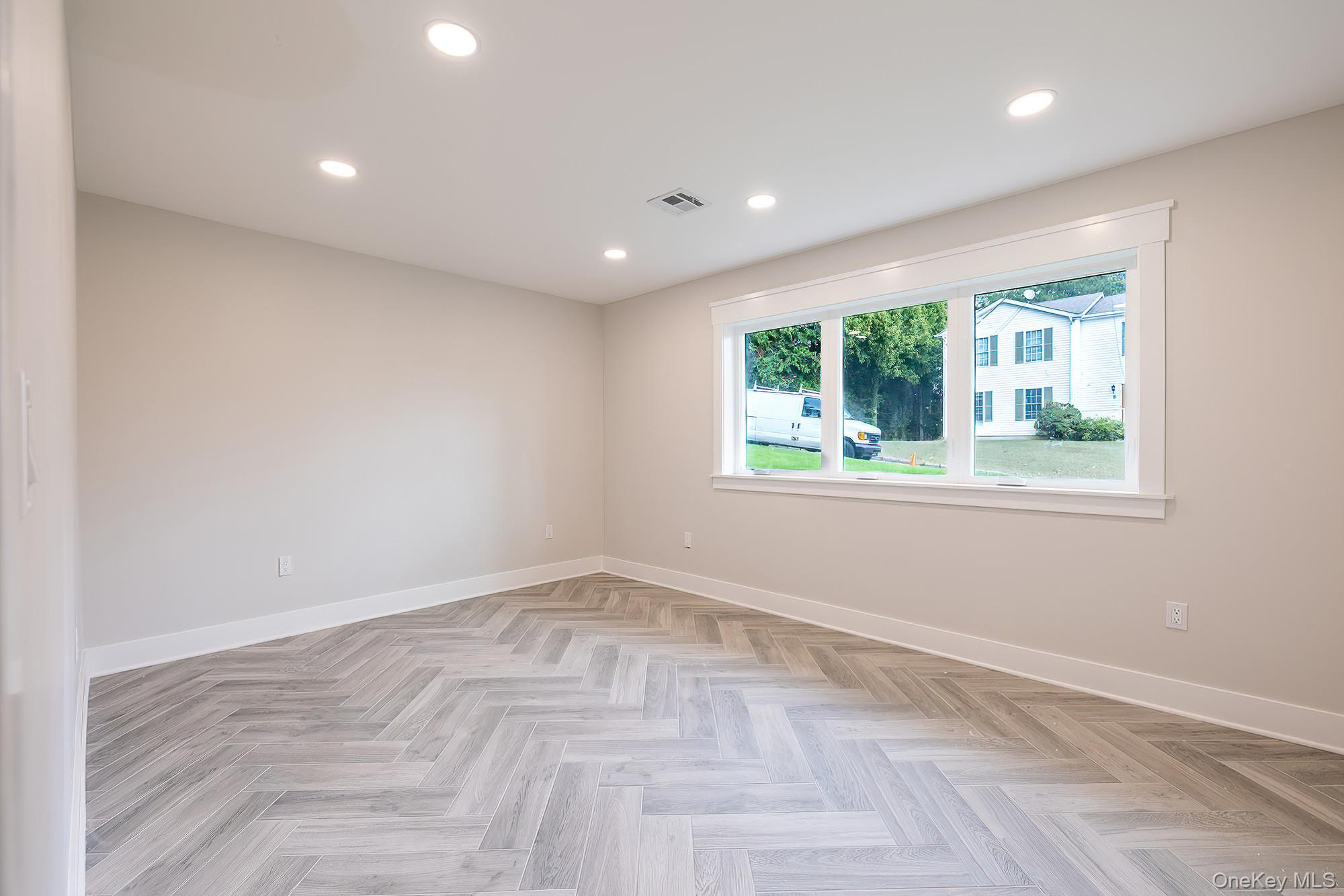 Single Family Stadium  Westchester County, NY 10607, MLS-924994-34