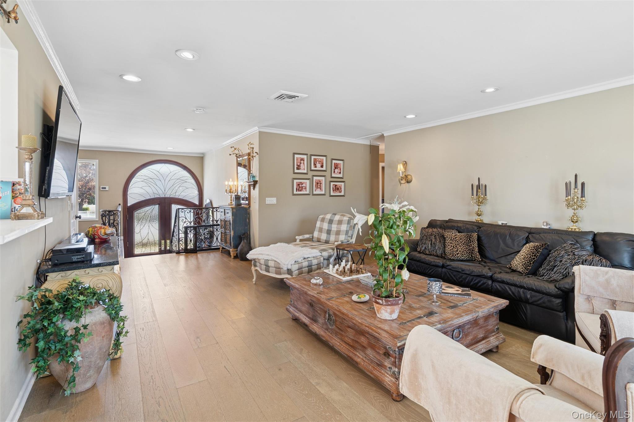 Single Family Shore  Nassau County, NY 11710, MLS-924996-5