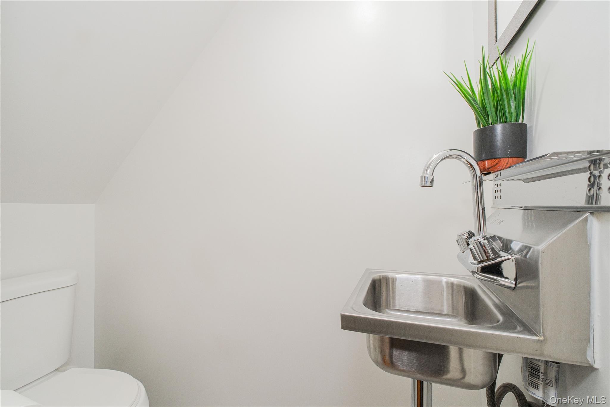 Single Family Eldert  Brooklyn, NY 11208, MLS-925019-17