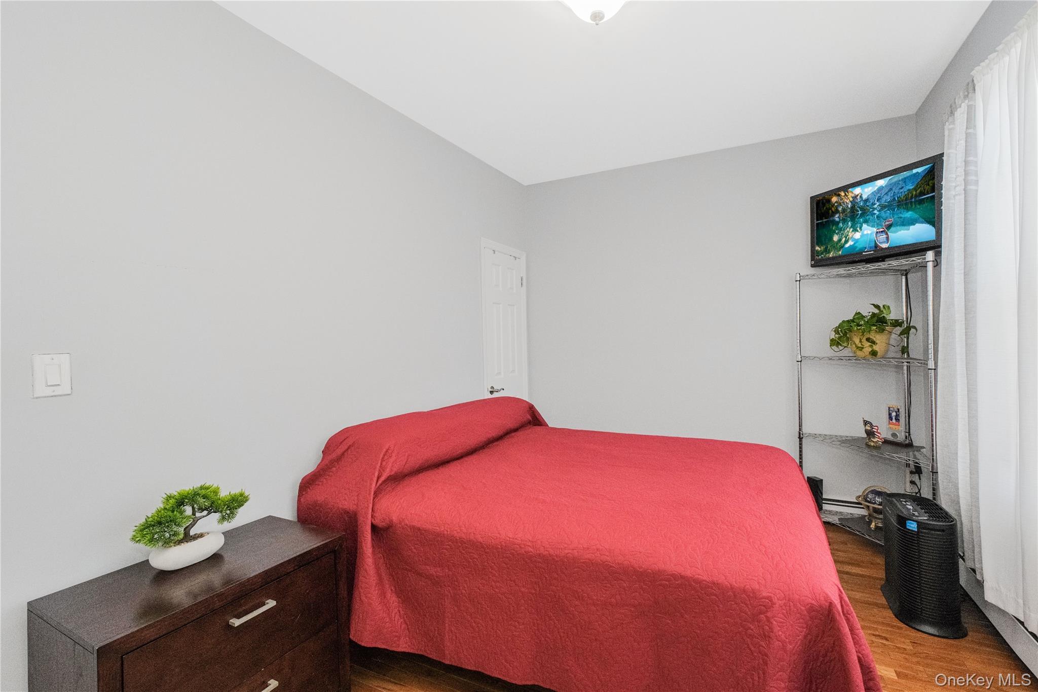 Single Family Eldert  Brooklyn, NY 11208, MLS-925019-25