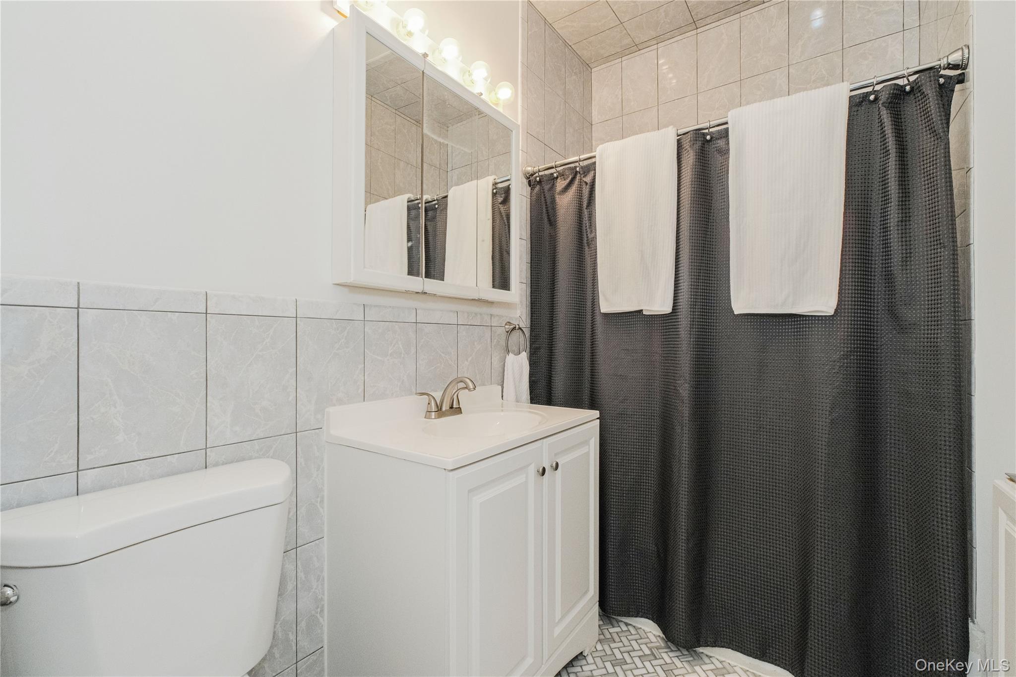 Single Family Eldert  Brooklyn, NY 11208, MLS-925019-26