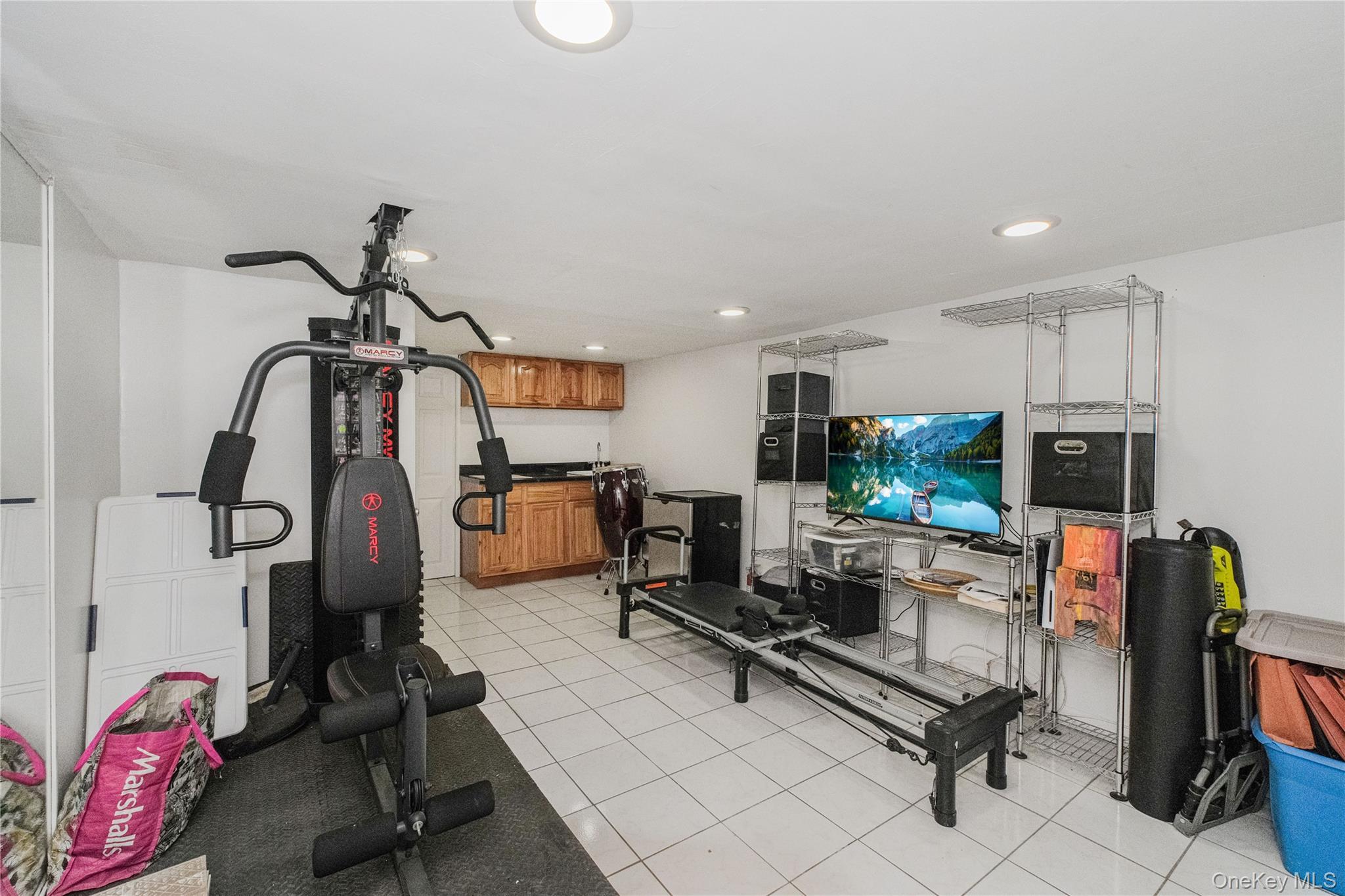 Single Family Eldert  Brooklyn, NY 11208, MLS-925019-27