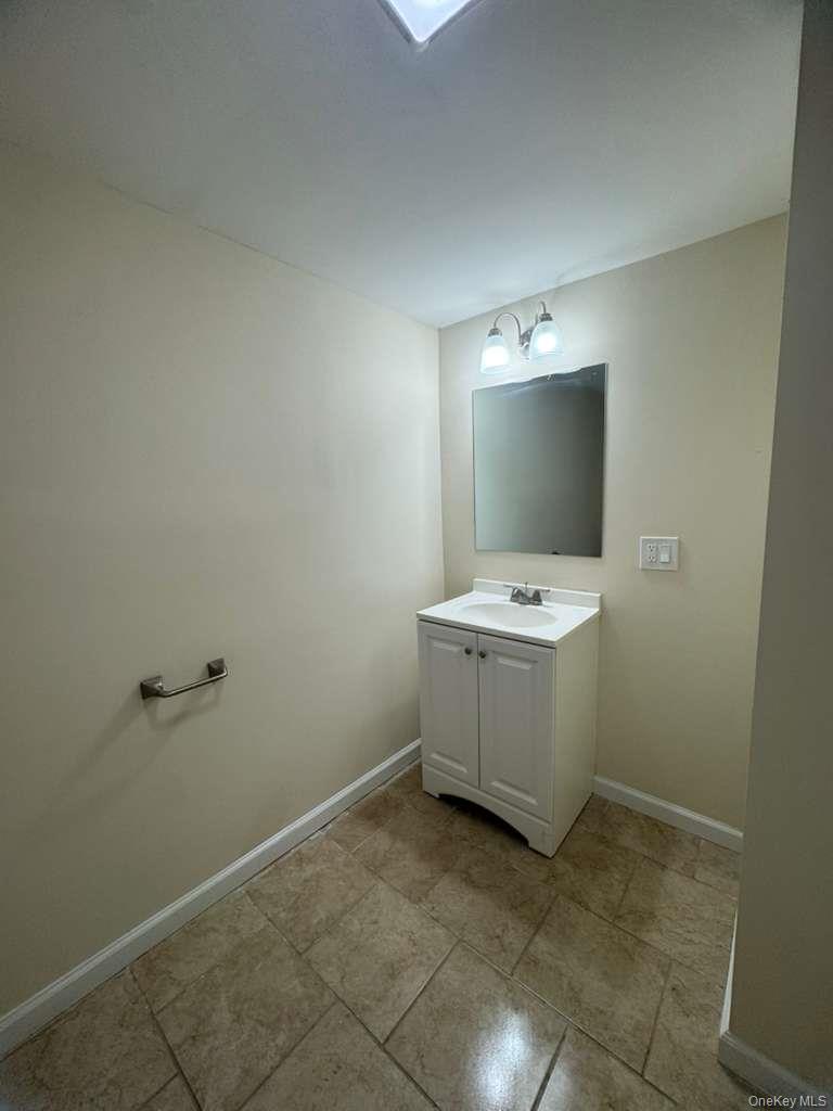 Single Family Orchid  Suffolk County, NY 11951, MLS-925028-7