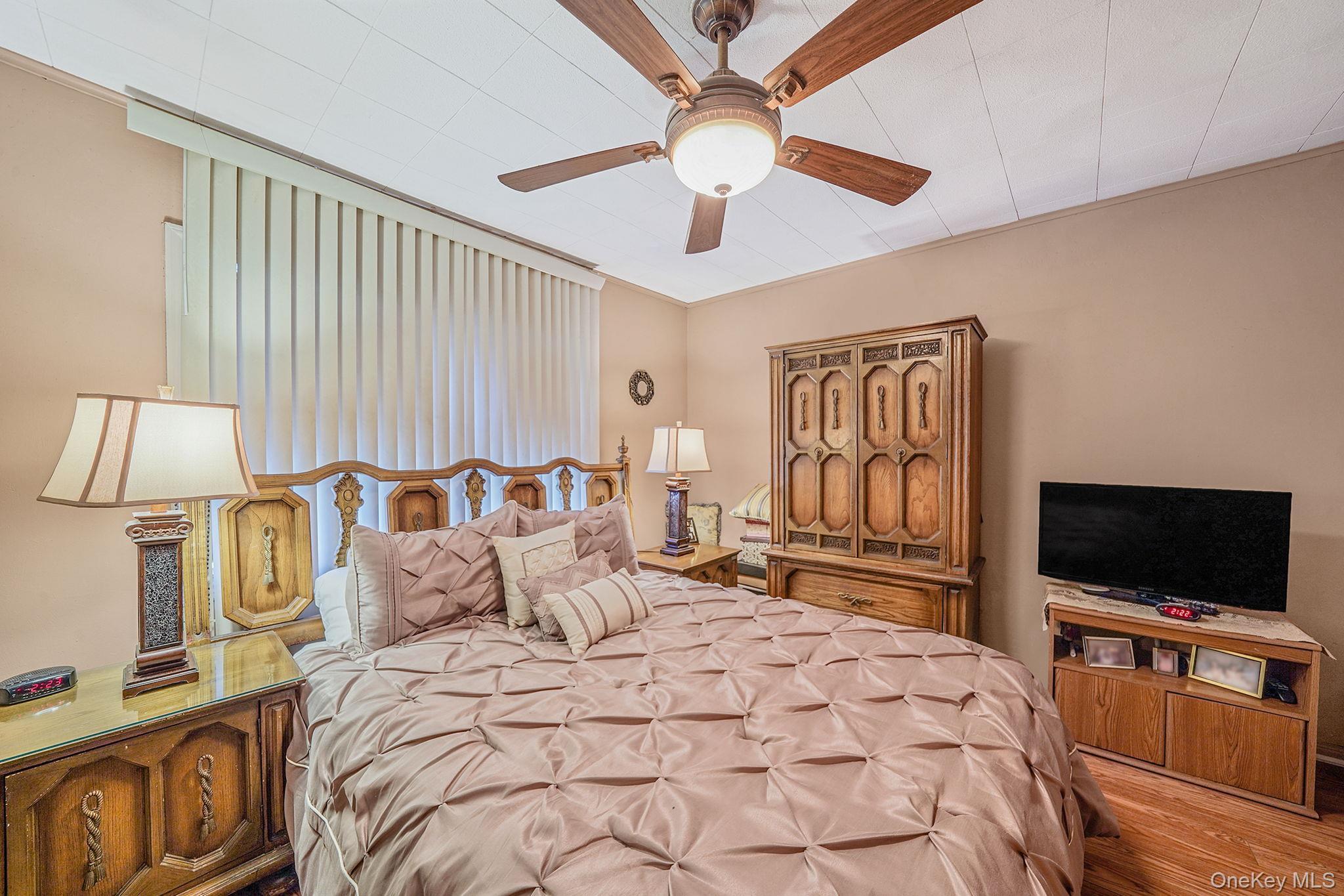 Single Family Avenue S  Brooklyn, NY 11234, MLS-925030-11