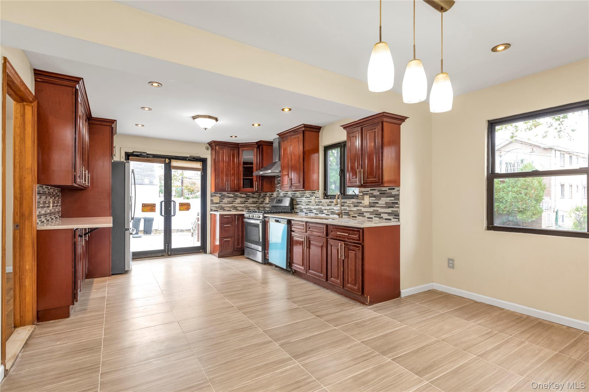 Single Family 268th  Queens, NY 11040, MLS-925060-6