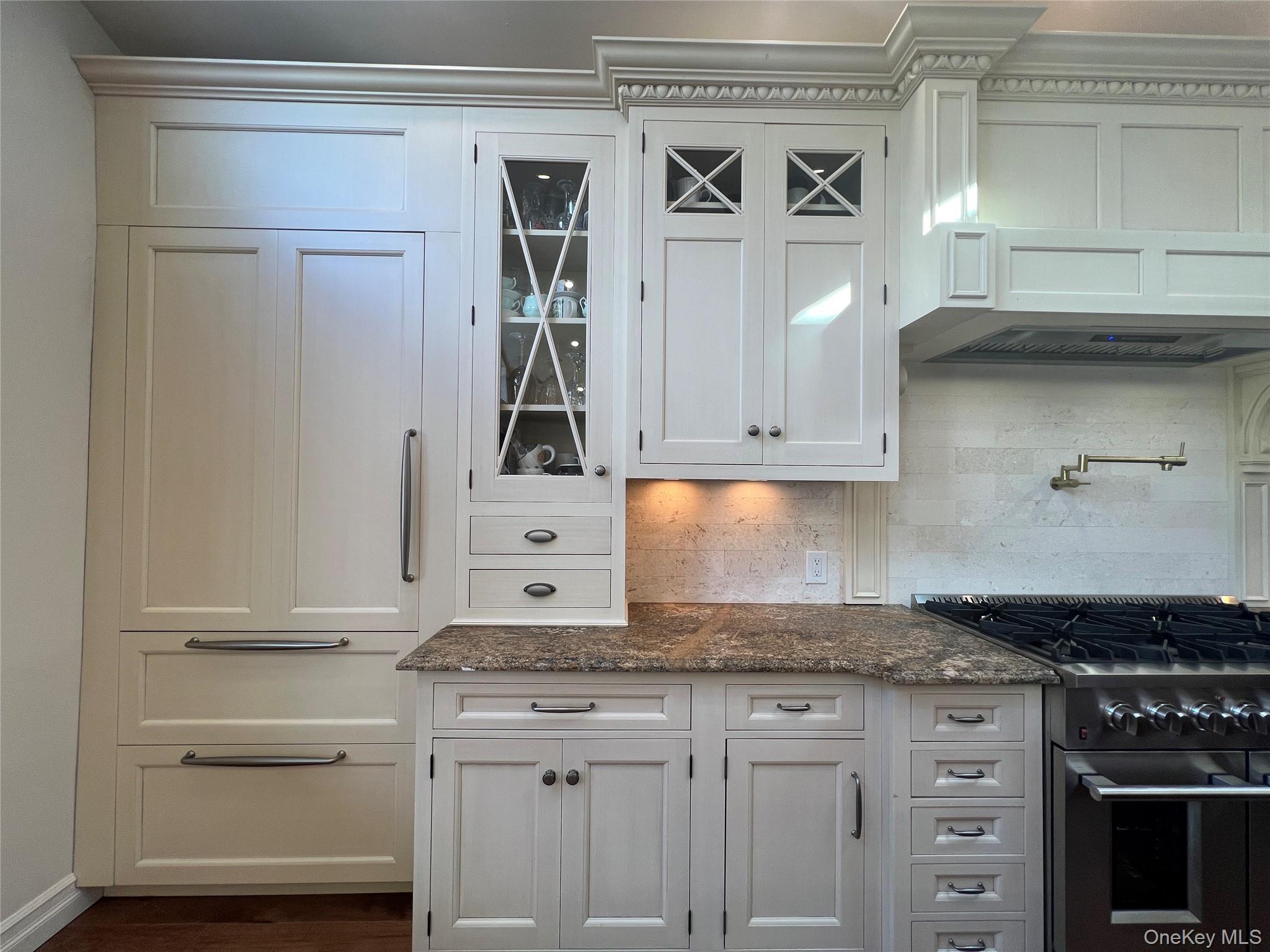 Single Family 76th Queens, NY 11364, MLS-925068-22