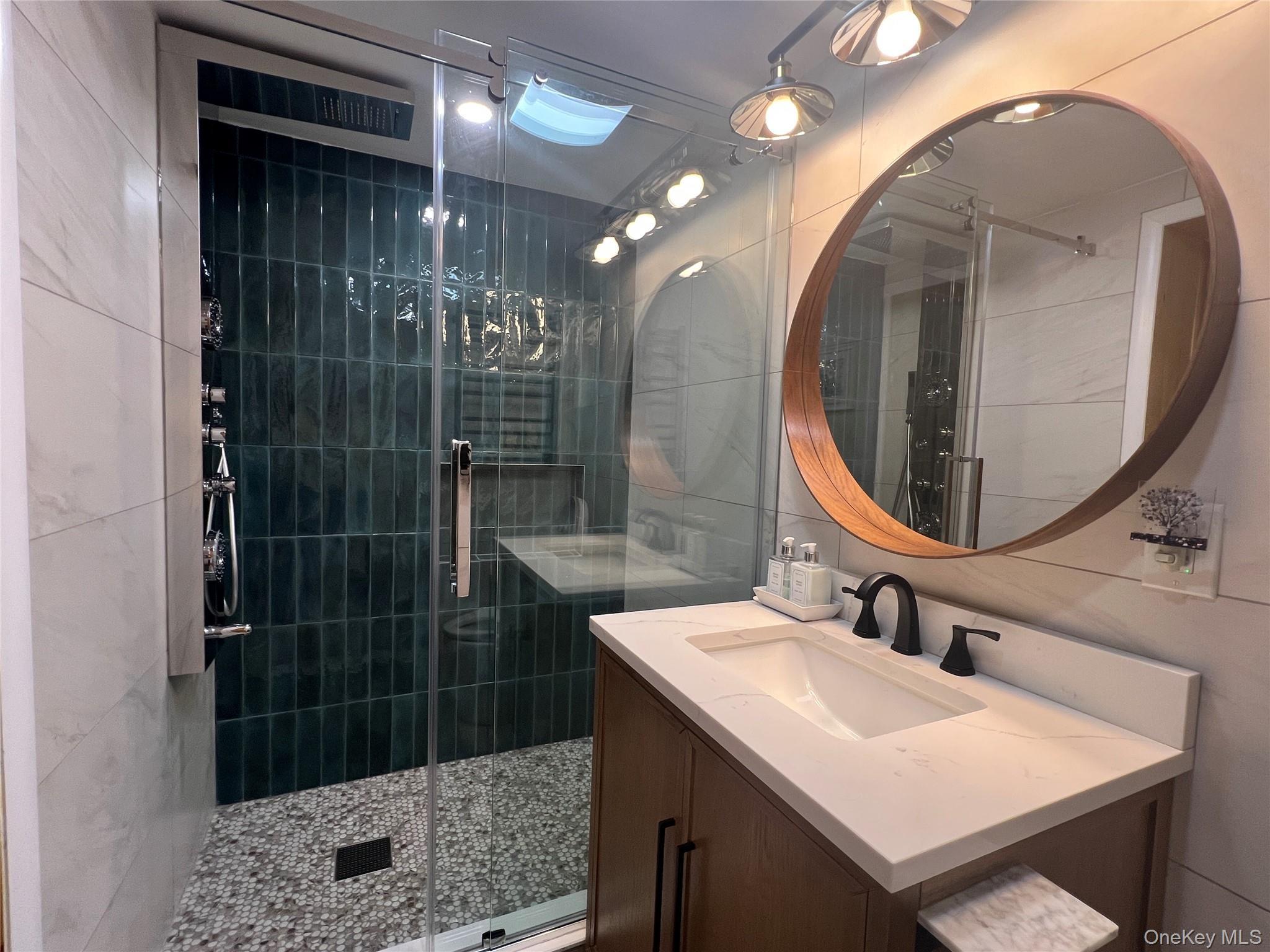 Single Family 76th Queens, NY 11364, MLS-925068-28