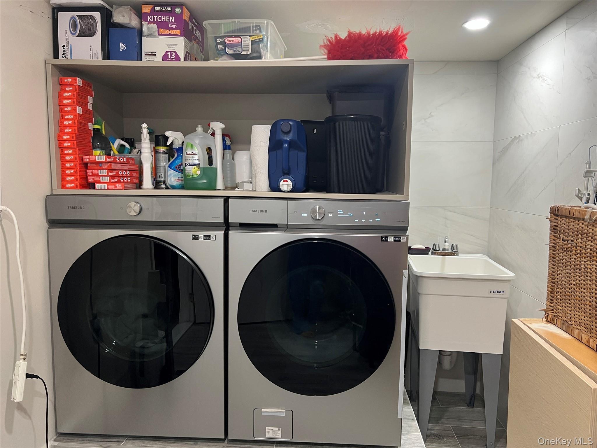 Single Family 76th Queens, NY 11364, MLS-925068-30