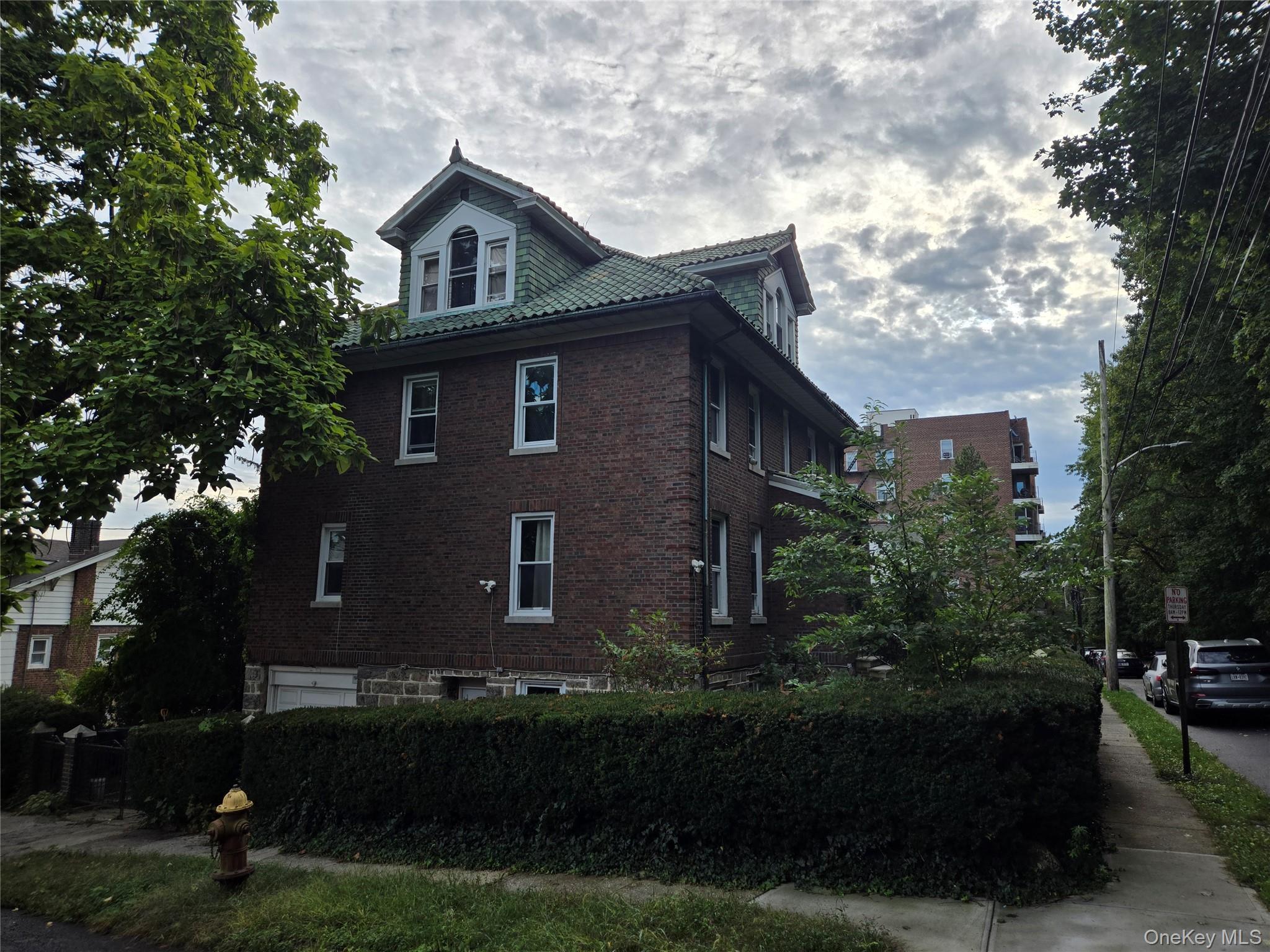 Single Family Parkway  Westchester County, NY 10704, MLS-925084-3