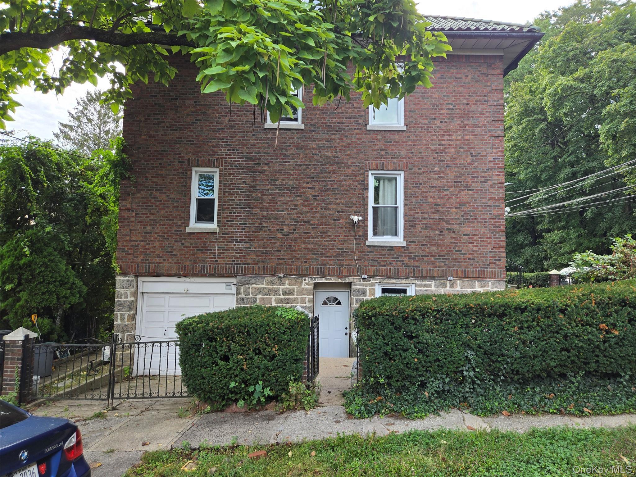 Single Family Parkway  Westchester County, NY 10704, MLS-925084-4