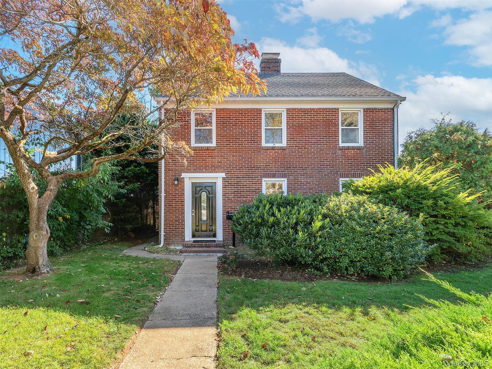 Single Family Avenue A Nassau County, NY 11050, MLS-925102-2