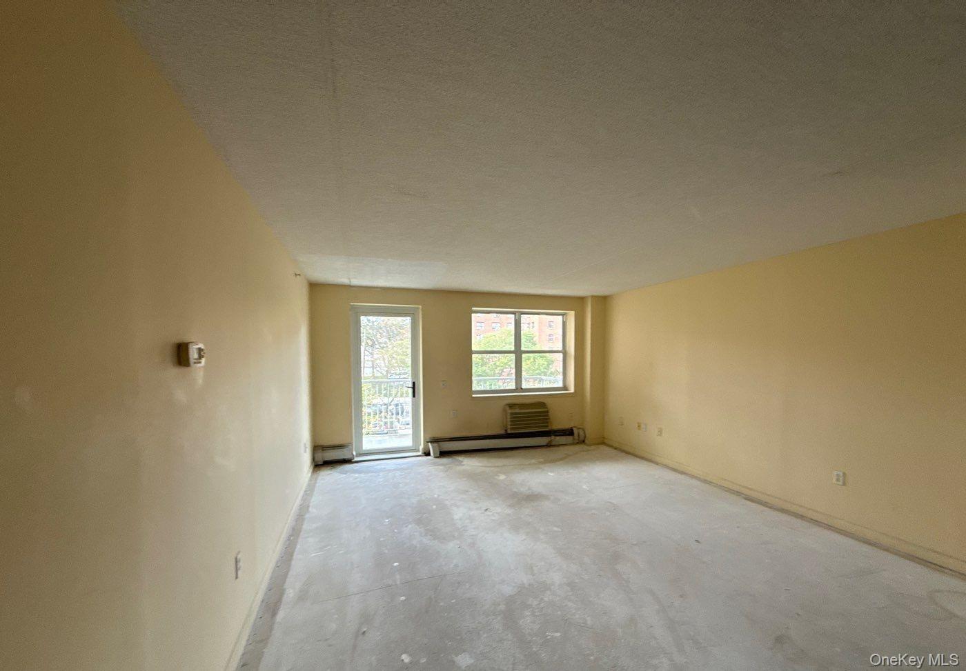 Condo Beach 80th  Queens, NY 11693, MLS-925118-2