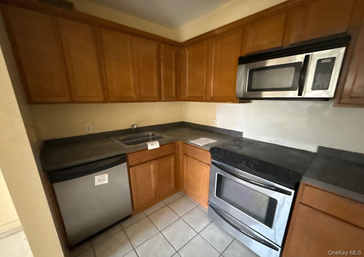 Condo Beach 80th  Queens, NY 11693, MLS-925118-5