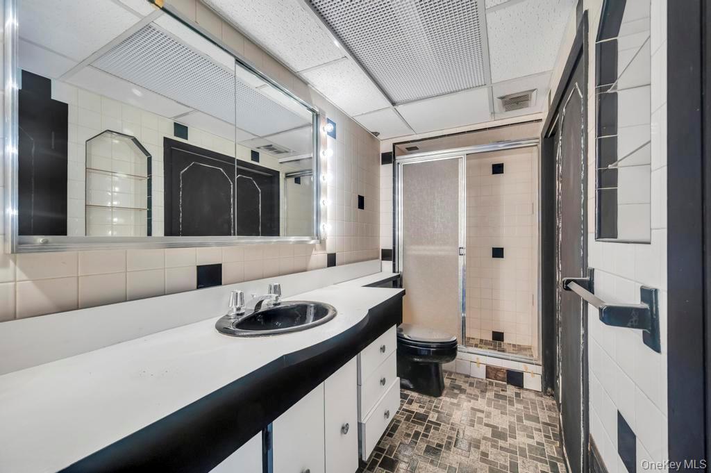 Single Family Stevenson Nassau County, NY 11557, MLS-925125-16