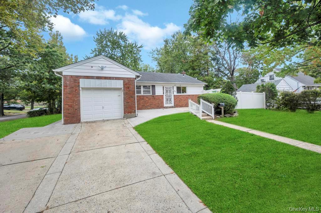 Single Family Stevenson Nassau County, NY 11557, MLS-925125-2