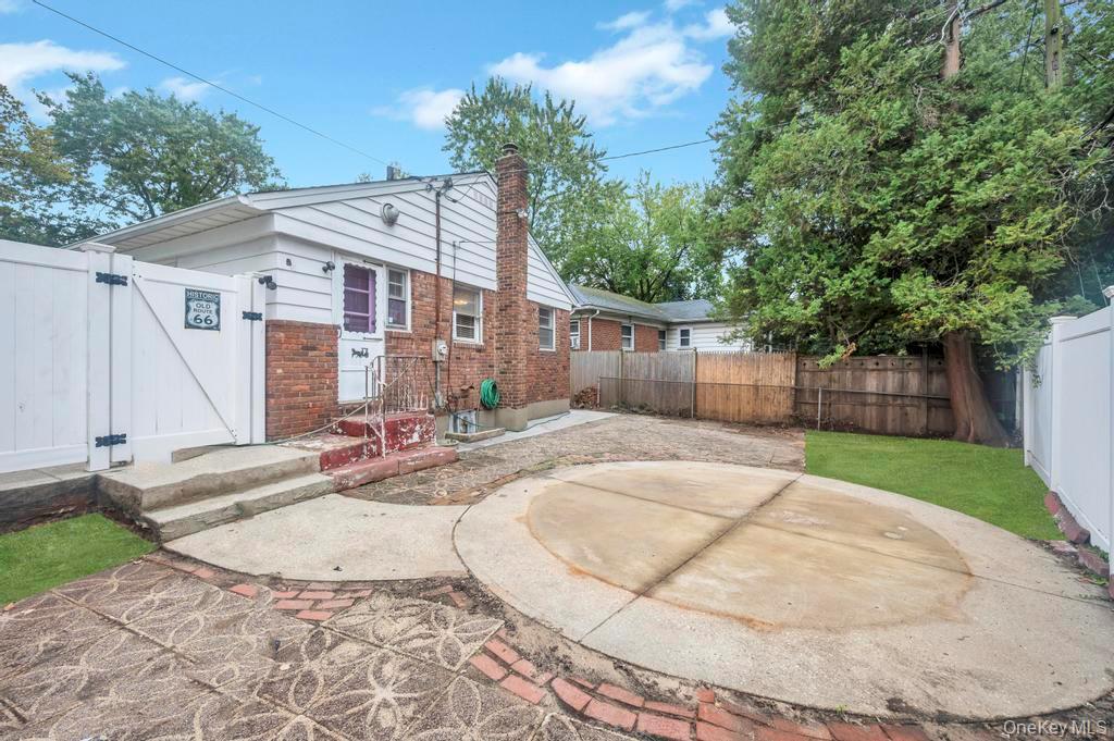 Single Family Stevenson  Nassau County, NY 11557, MLS-925125-21