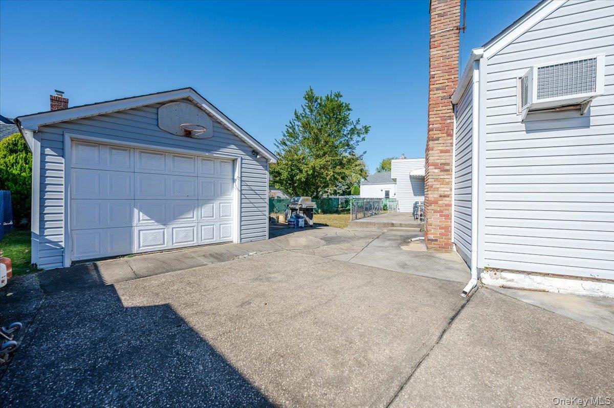 Single Family Hewlett Point  Nassau County, NY 11518, MLS-925135-14