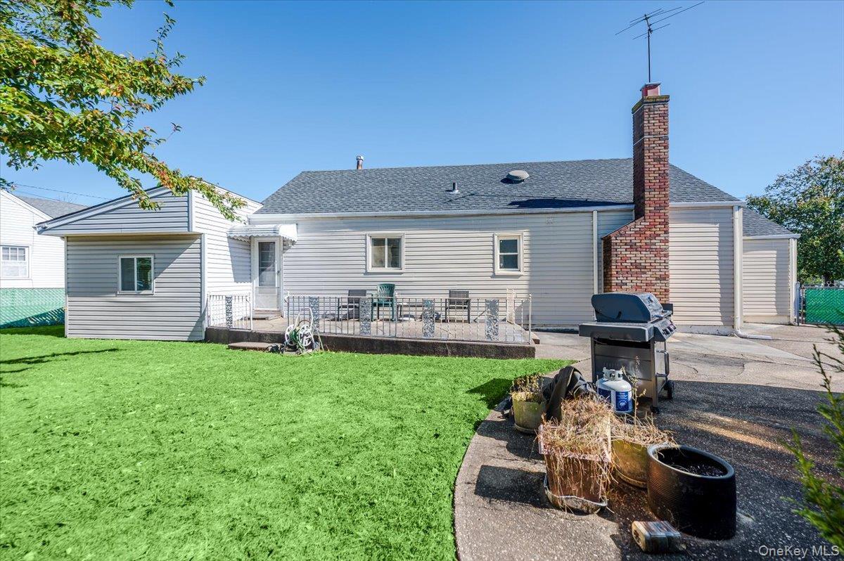 Single Family Hewlett Point  Nassau County, NY 11518, MLS-925135-15