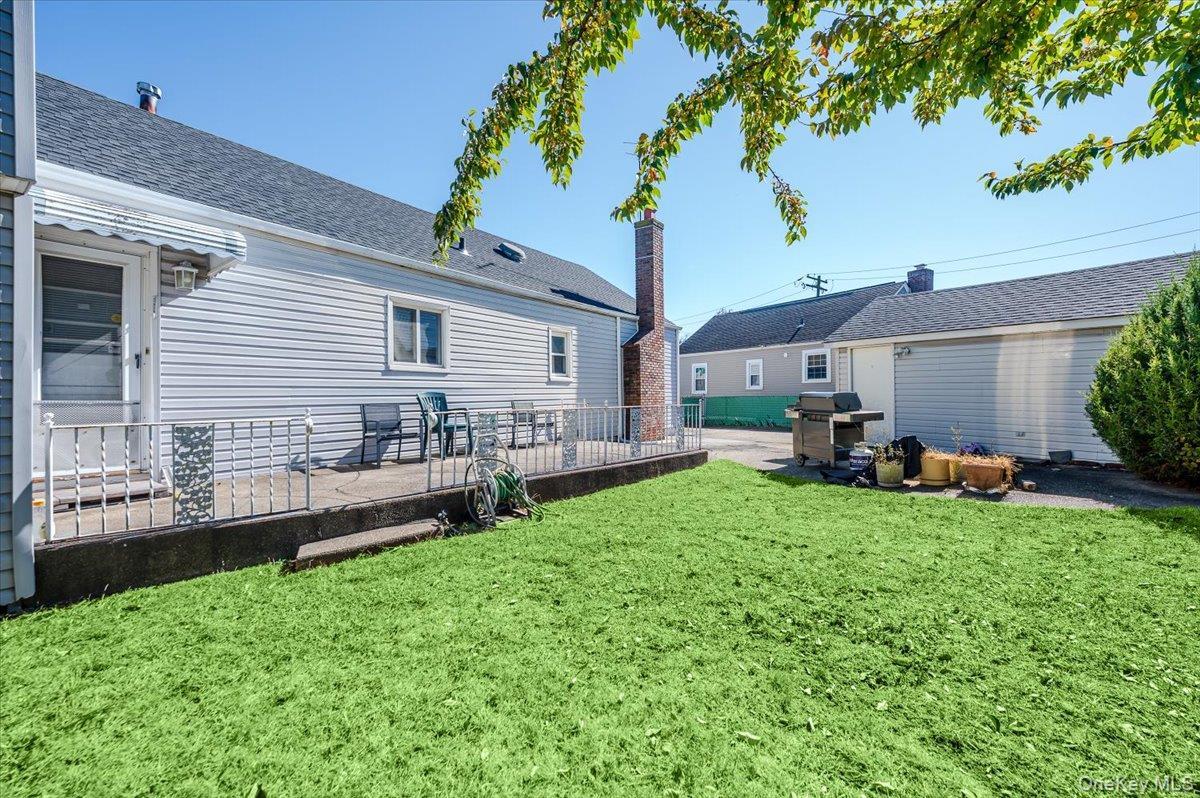 Single Family Hewlett Point  Nassau County, NY 11518, MLS-925135-16