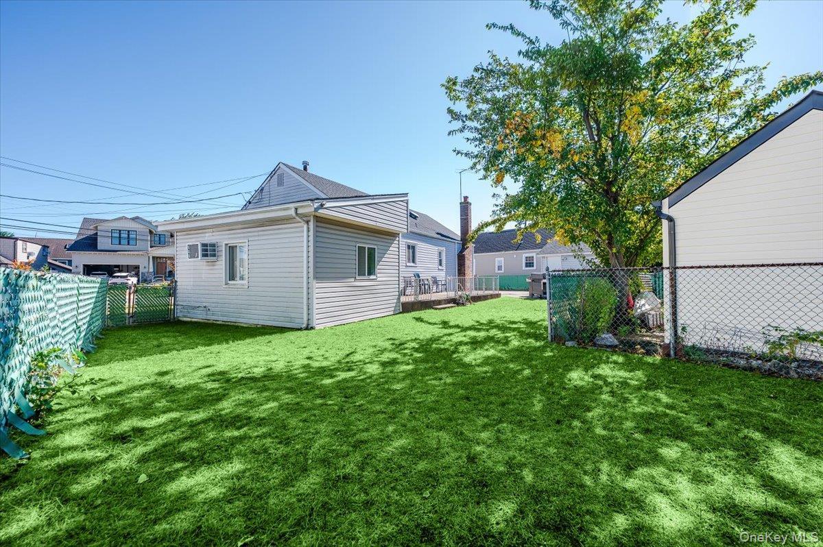 Single Family Hewlett Point  Nassau County, NY 11518, MLS-925135-17