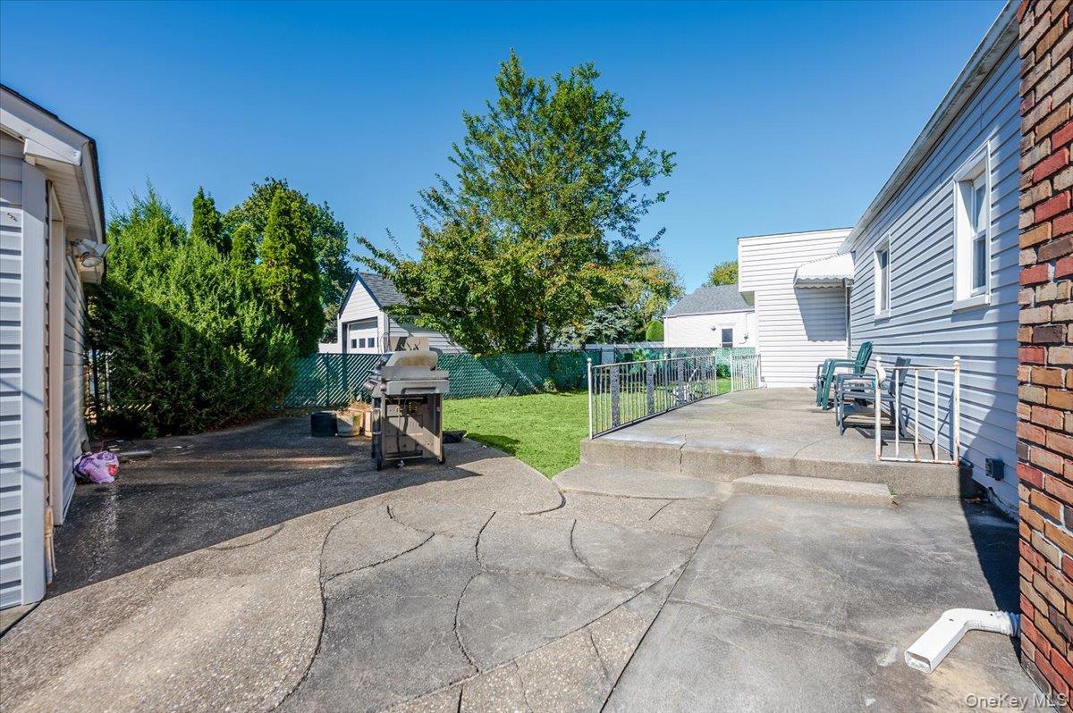 Single Family Hewlett Point  Nassau County, NY 11518, MLS-925135-19