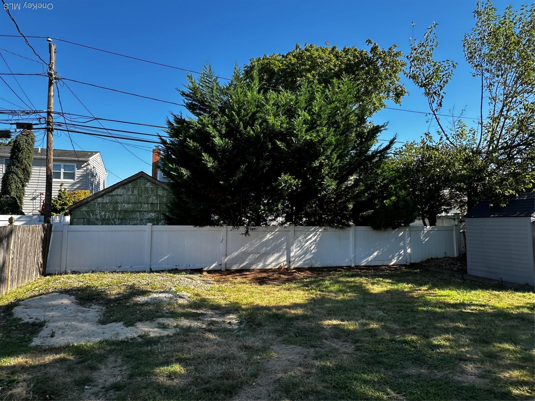 Single Family Jerusalem  Nassau County, NY 11566, MLS-925140-3