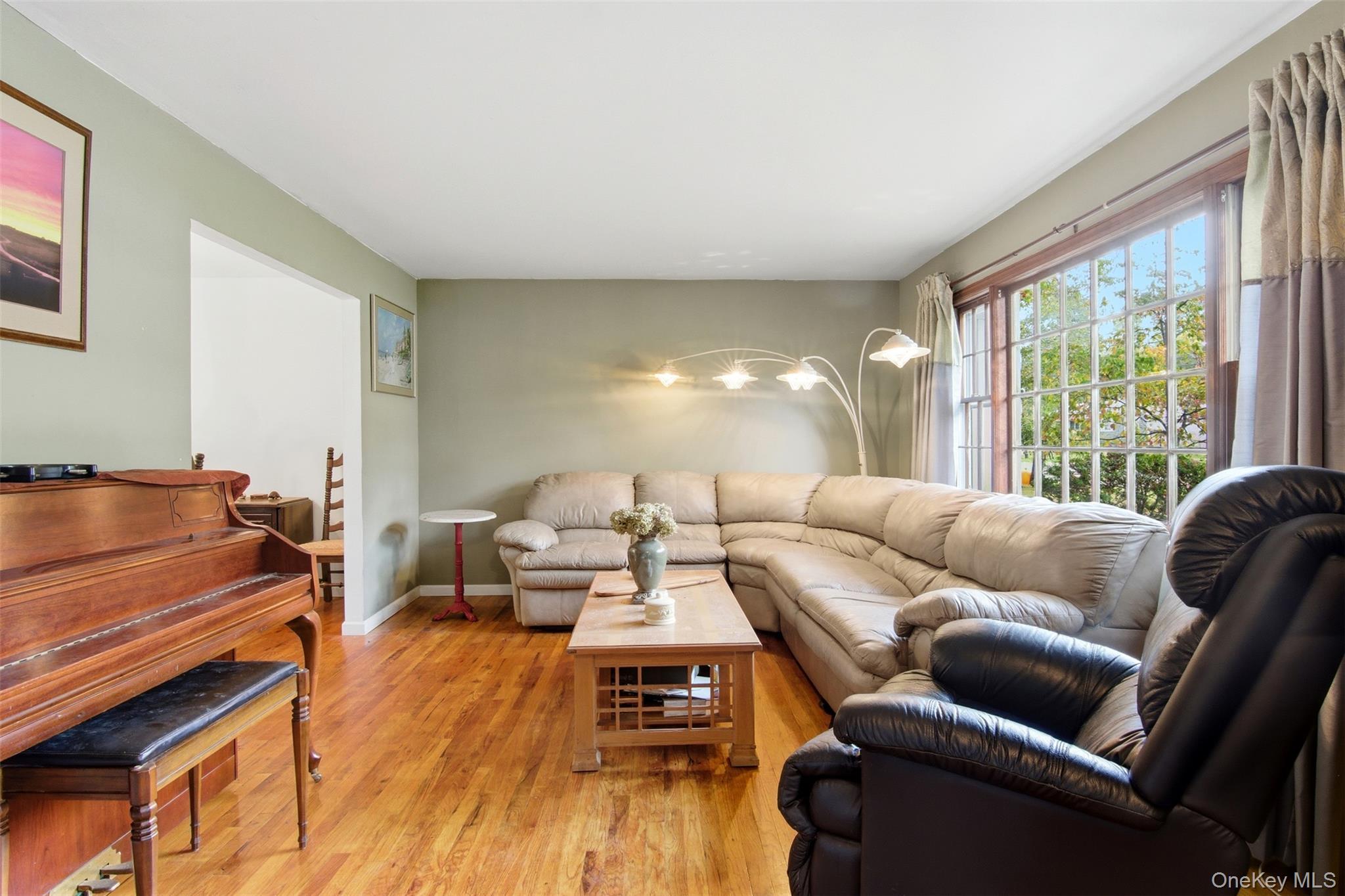 Single Family Tyler Suffolk County, NY 11764, MLS-925153-6