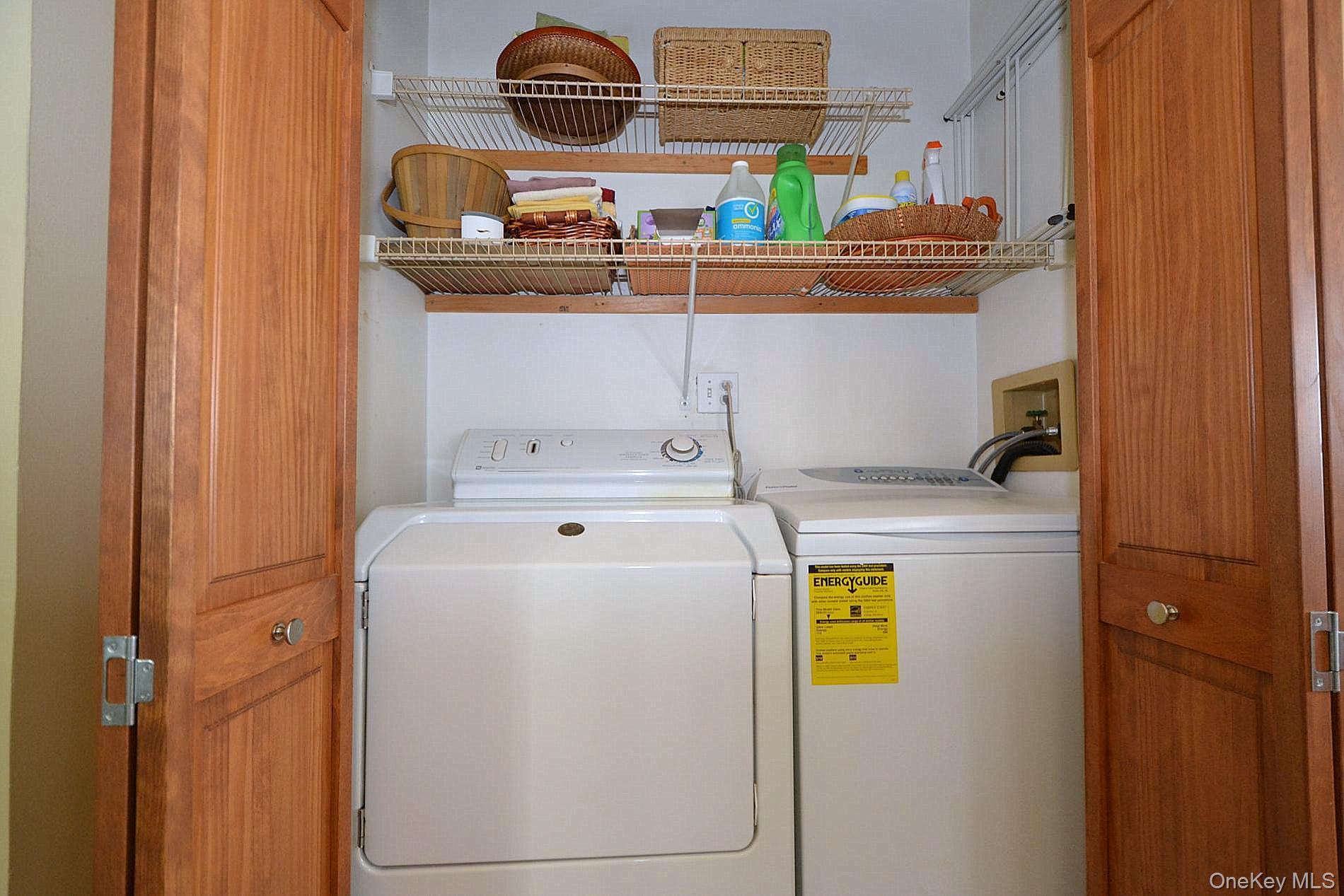 Single Family Grove  Suffolk County, NY 11772, MLS-925182-14