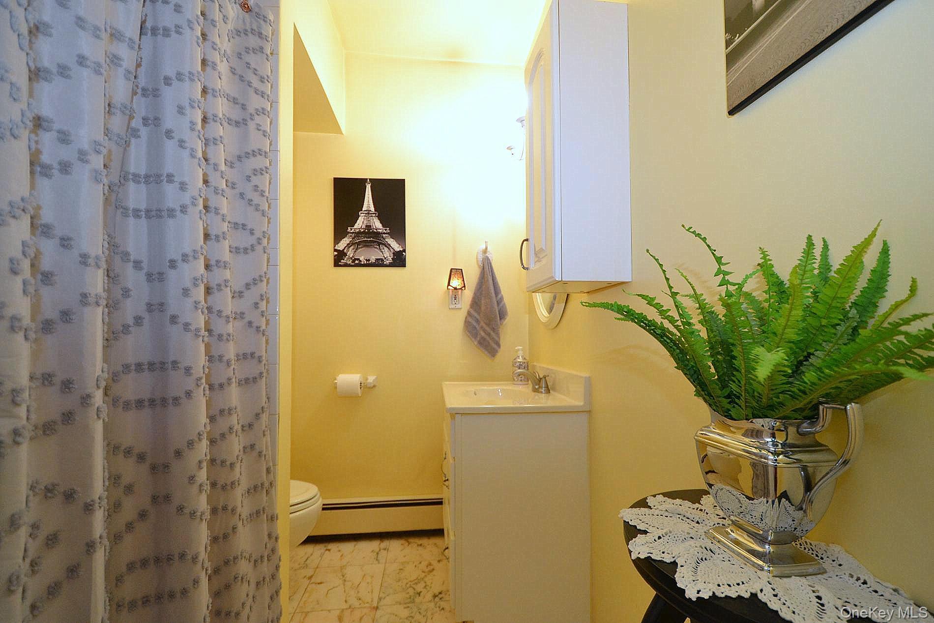 Single Family Grove  Suffolk County, NY 11772, MLS-925182-15