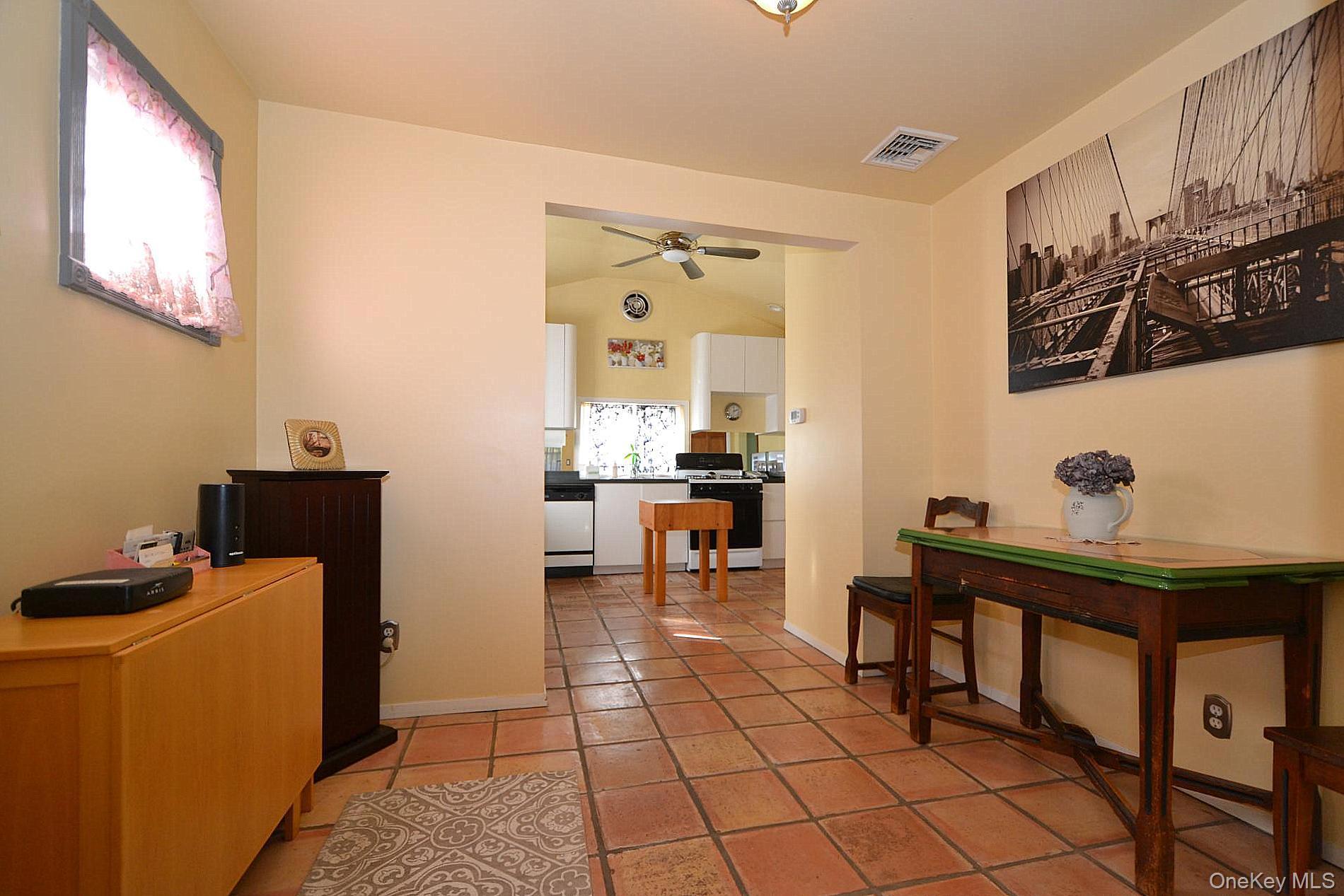 Single Family Grove  Suffolk County, NY 11772, MLS-925182-7