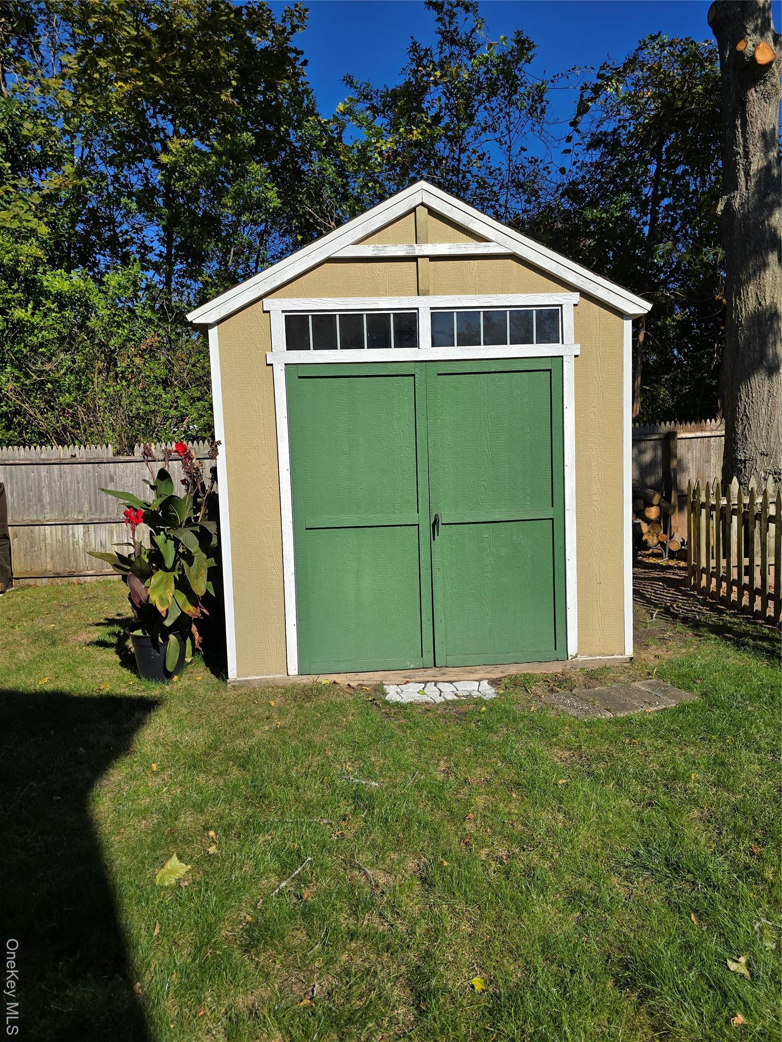 Single Family Saint George  Suffolk County, NY 11967, MLS-925217-33