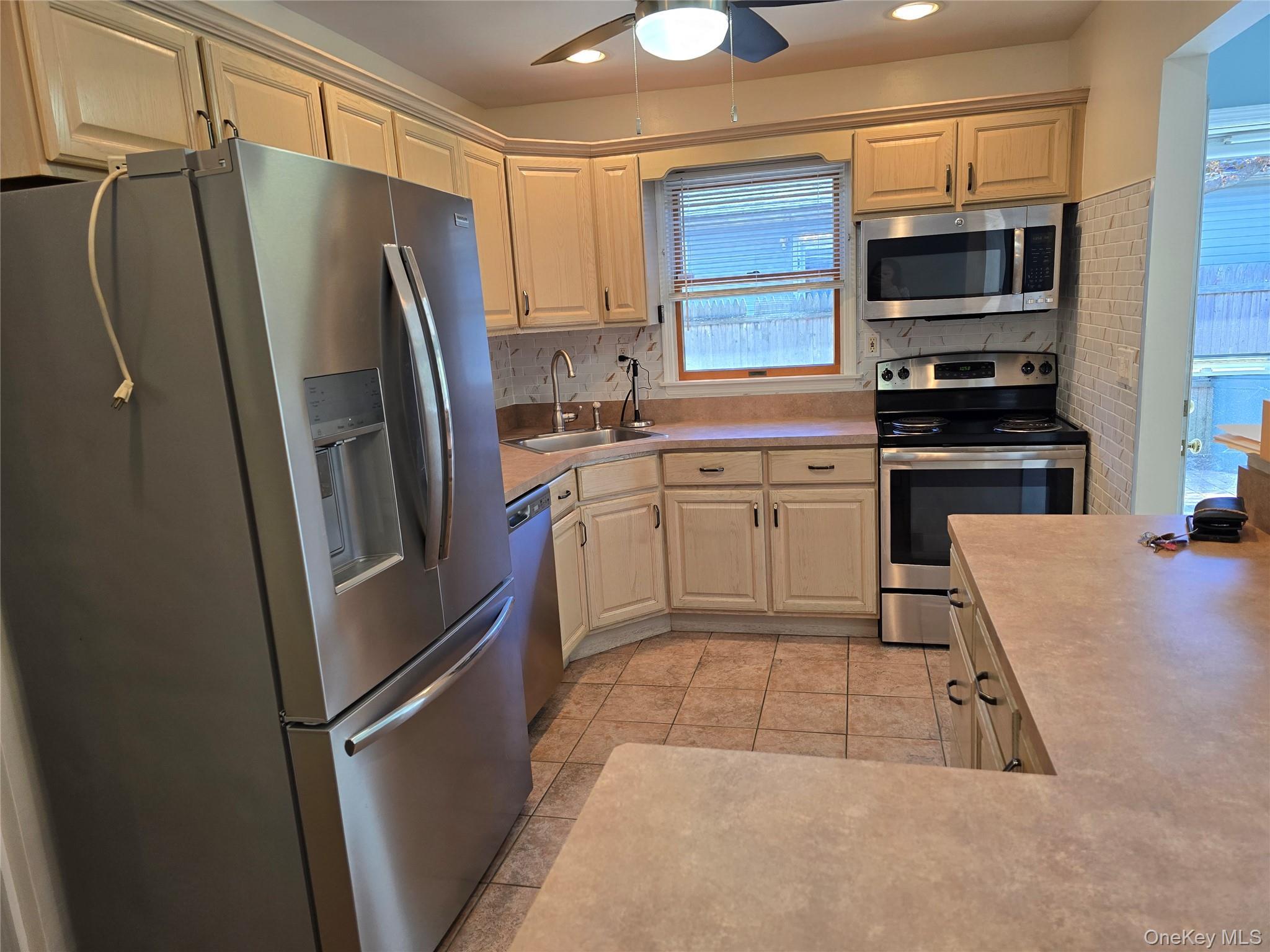 Single Family Saint George  Suffolk County, NY 11967, MLS-925217-7