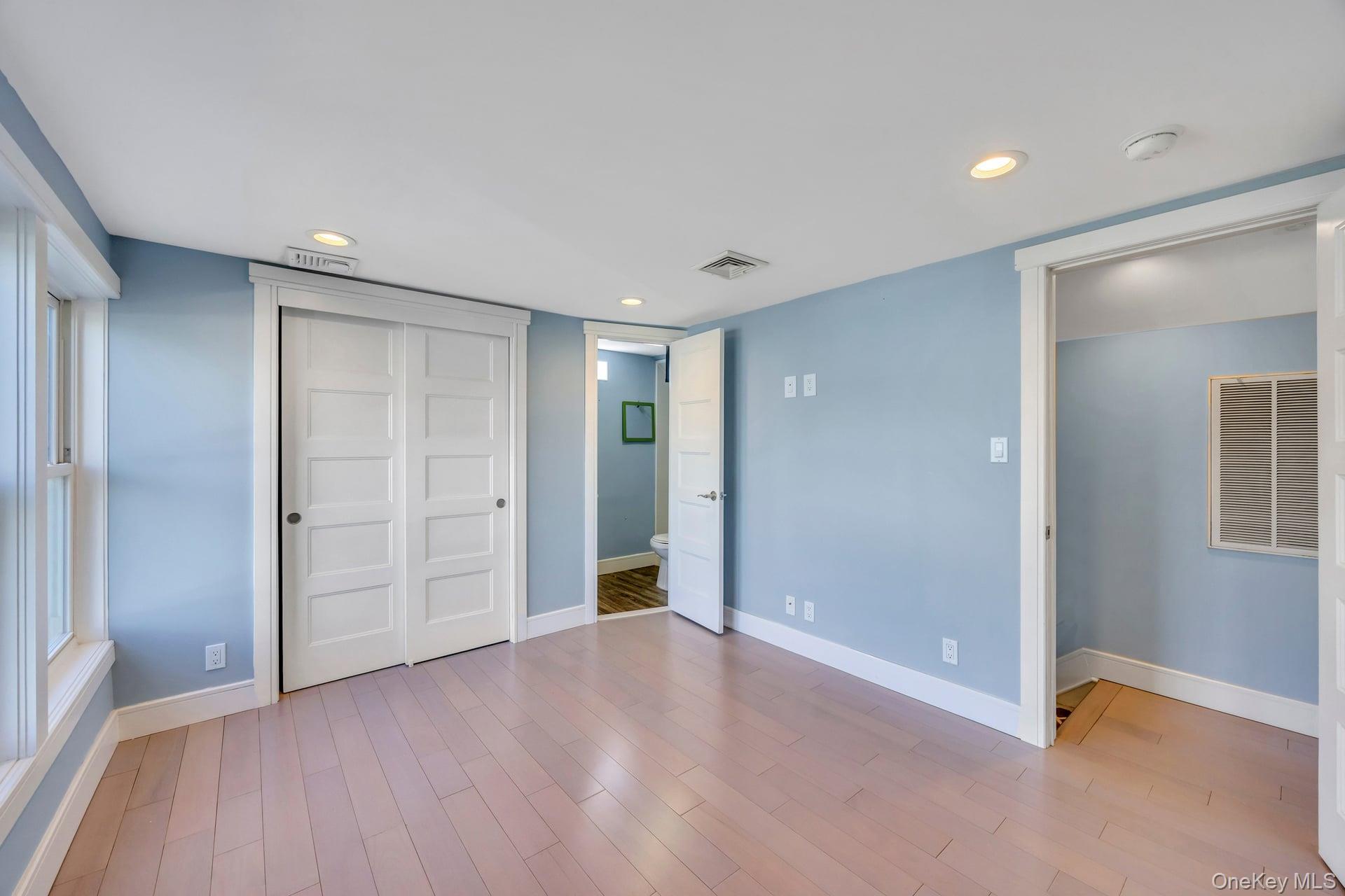 Single Family 35th  Suffolk County, NY 11757, MLS-925231-18